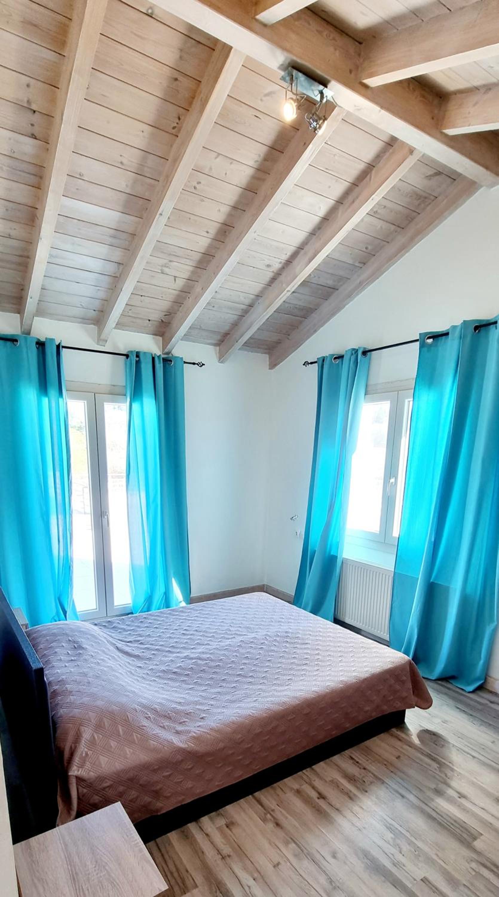 Wood metal glass photo 2