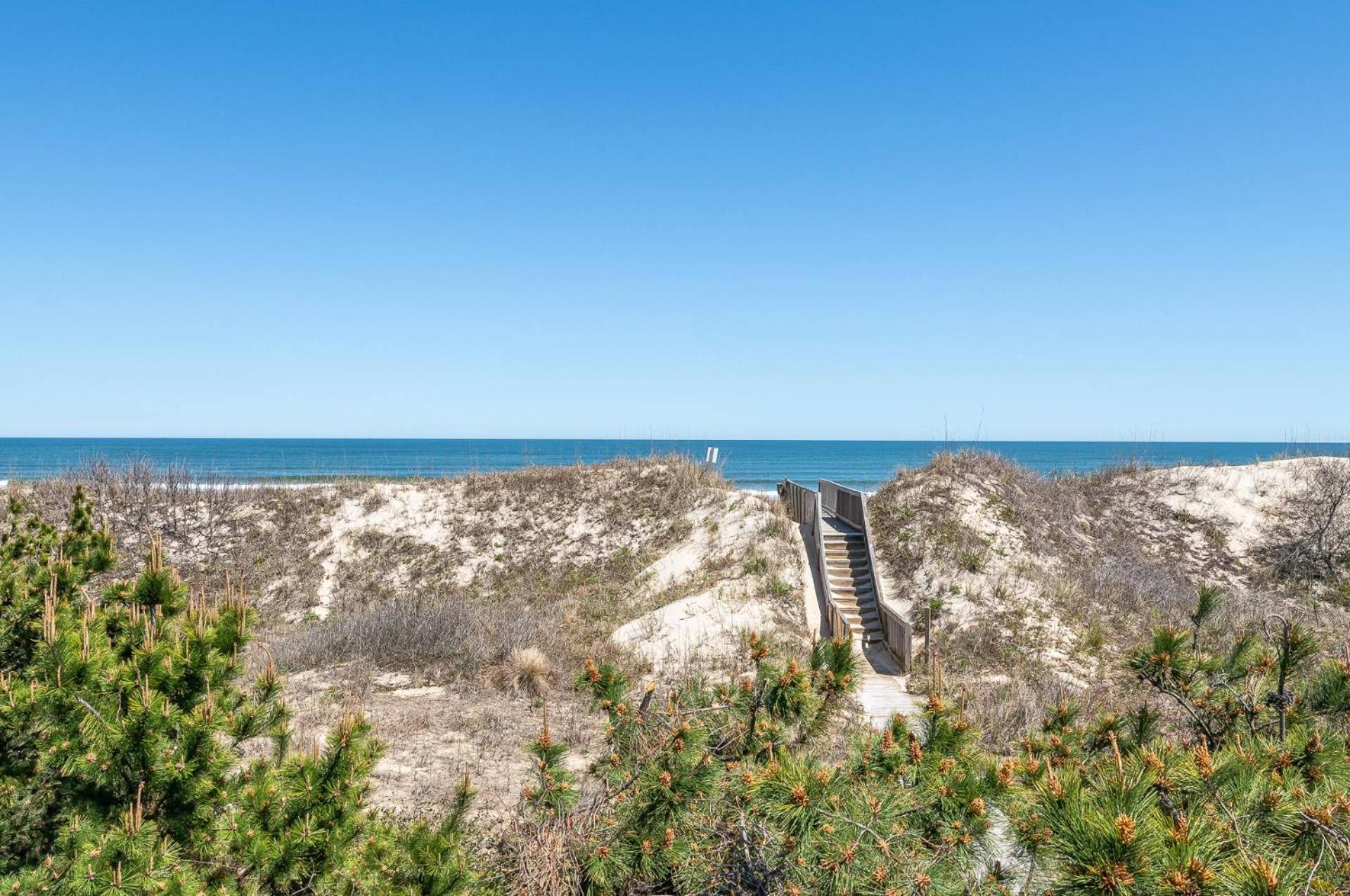 Dolphin Destination - Corolla, Ocean Sands, Oceanfront, Panoramic Ocean View, Hot Tub, Pets OK