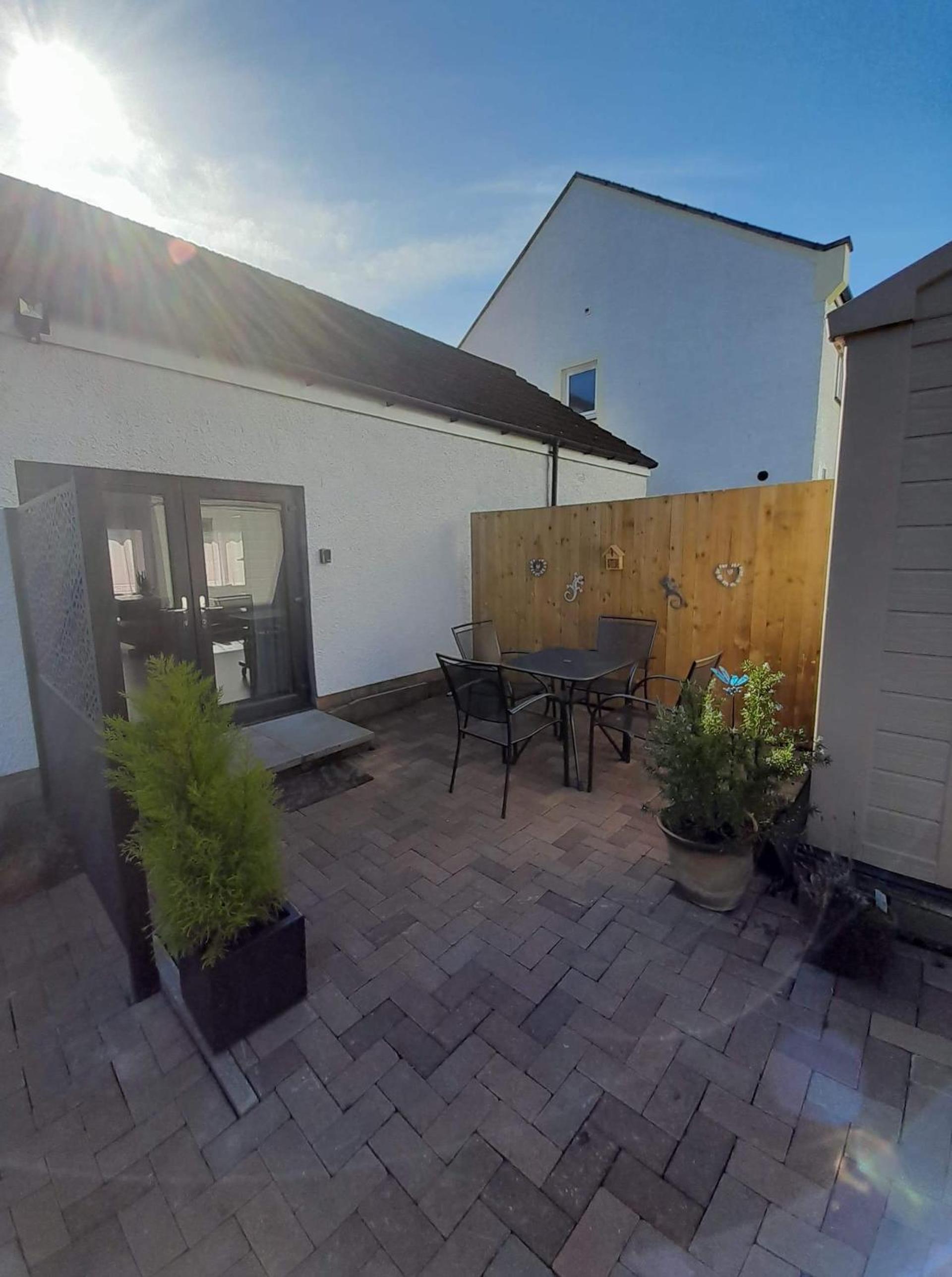 Dalgety Bay Luxury Studio Apartment