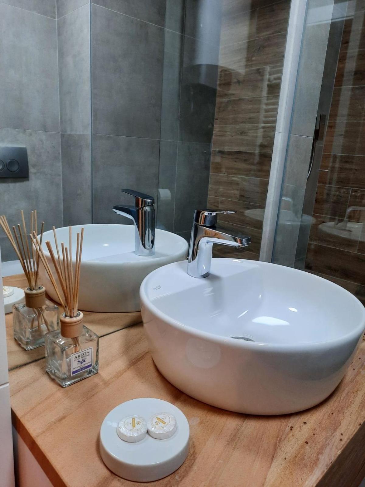 Apartment Pleasure Lux view 4