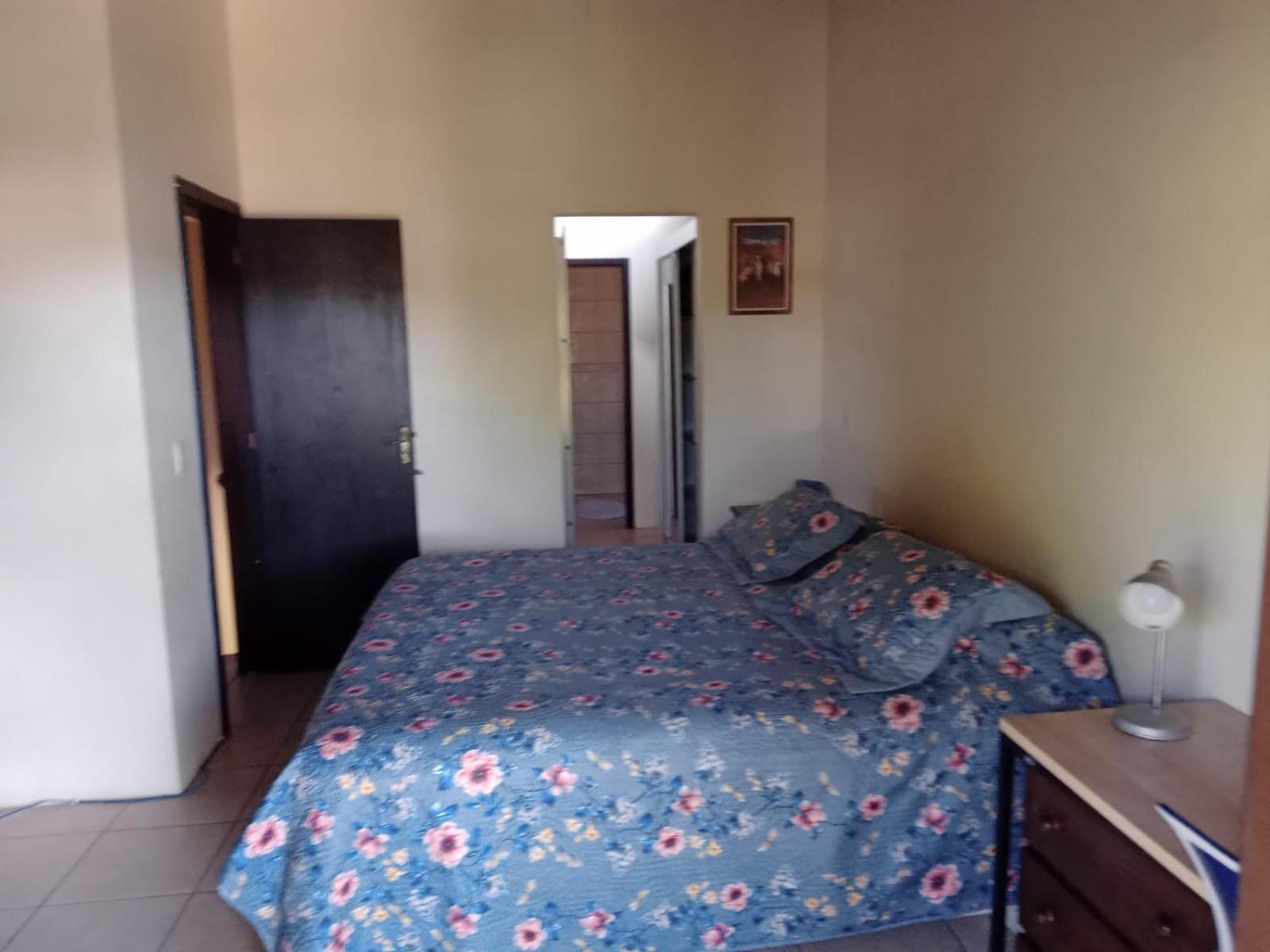 Casa grande com piscina em Florianópolis