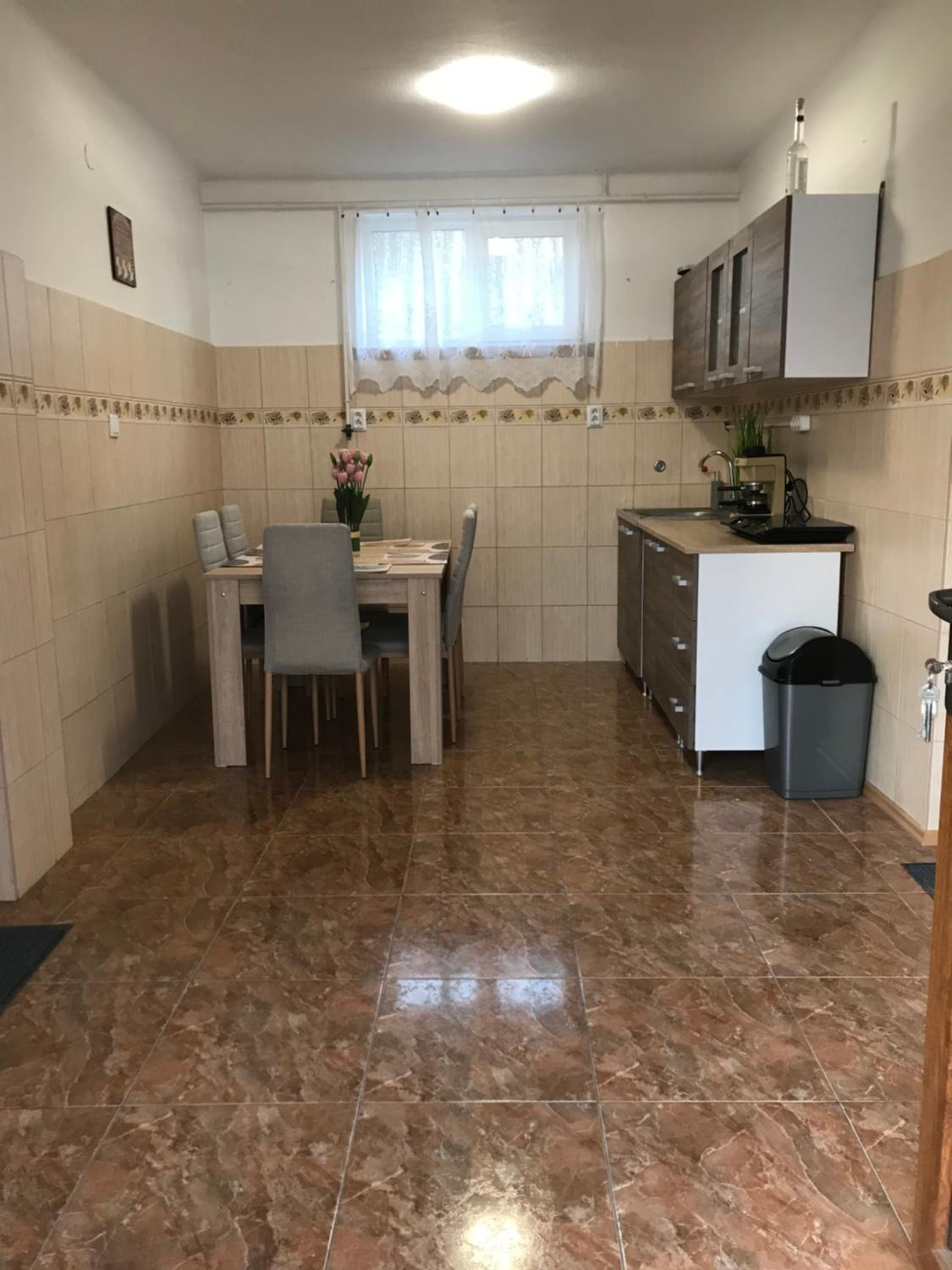Summer Apartman