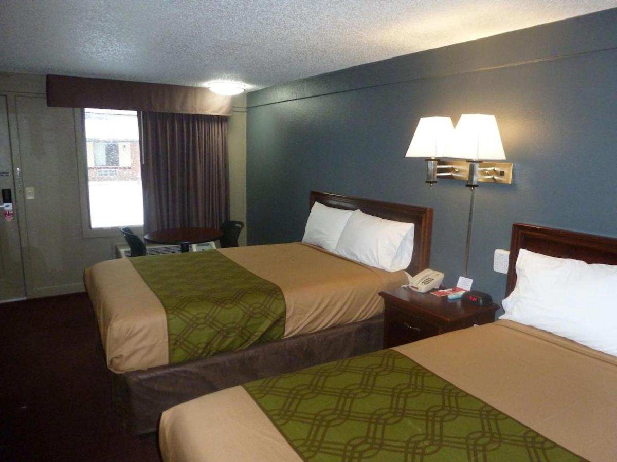 Econo Lodge Pittsburgh I-79