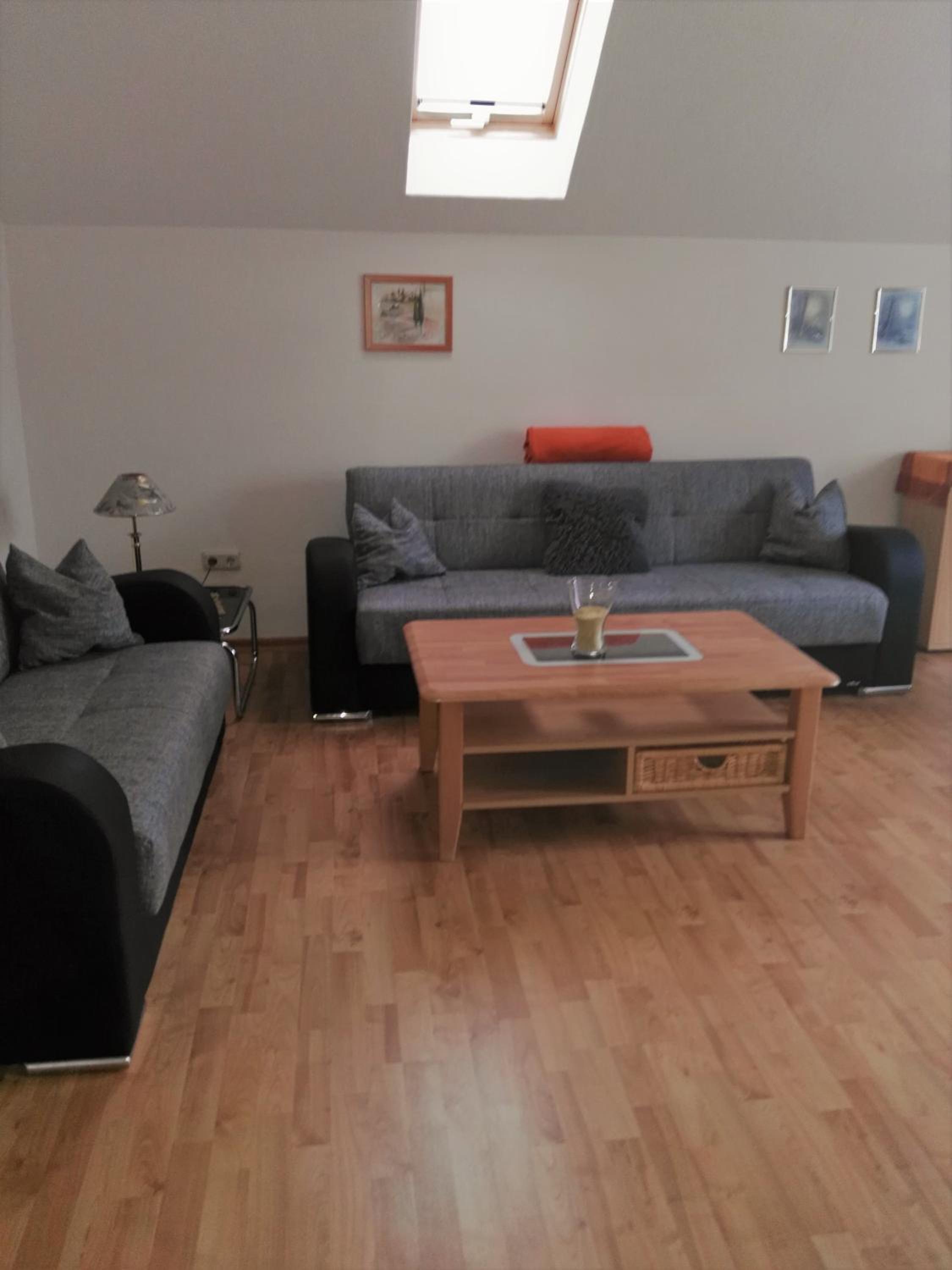 Ferienwohnungen Hochgrebe en Kleinern — hotel room