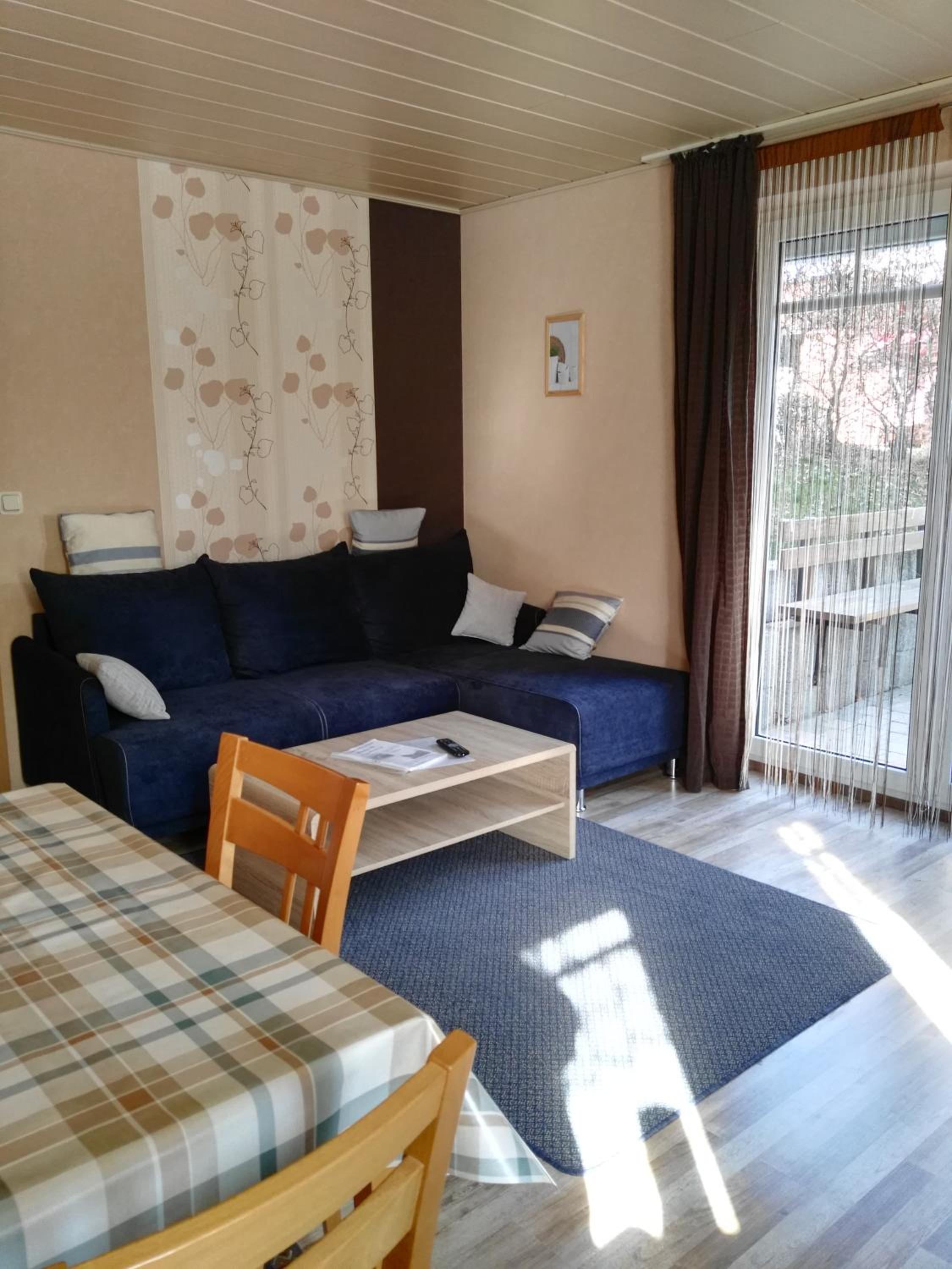 Ferienwohnungen Hochgrebe en Kleinern — hotel room
