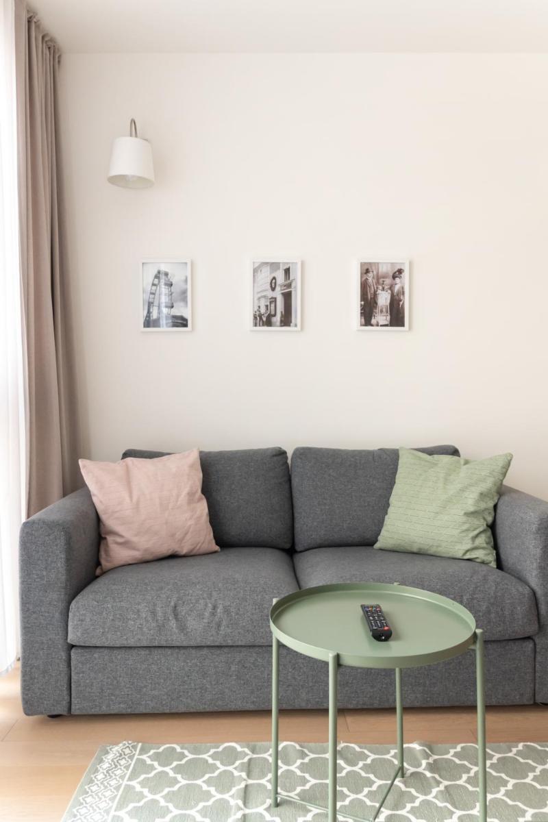 Quiet and cozy apartment next to Mariahilfer Strasse and Naschmarkt with AC