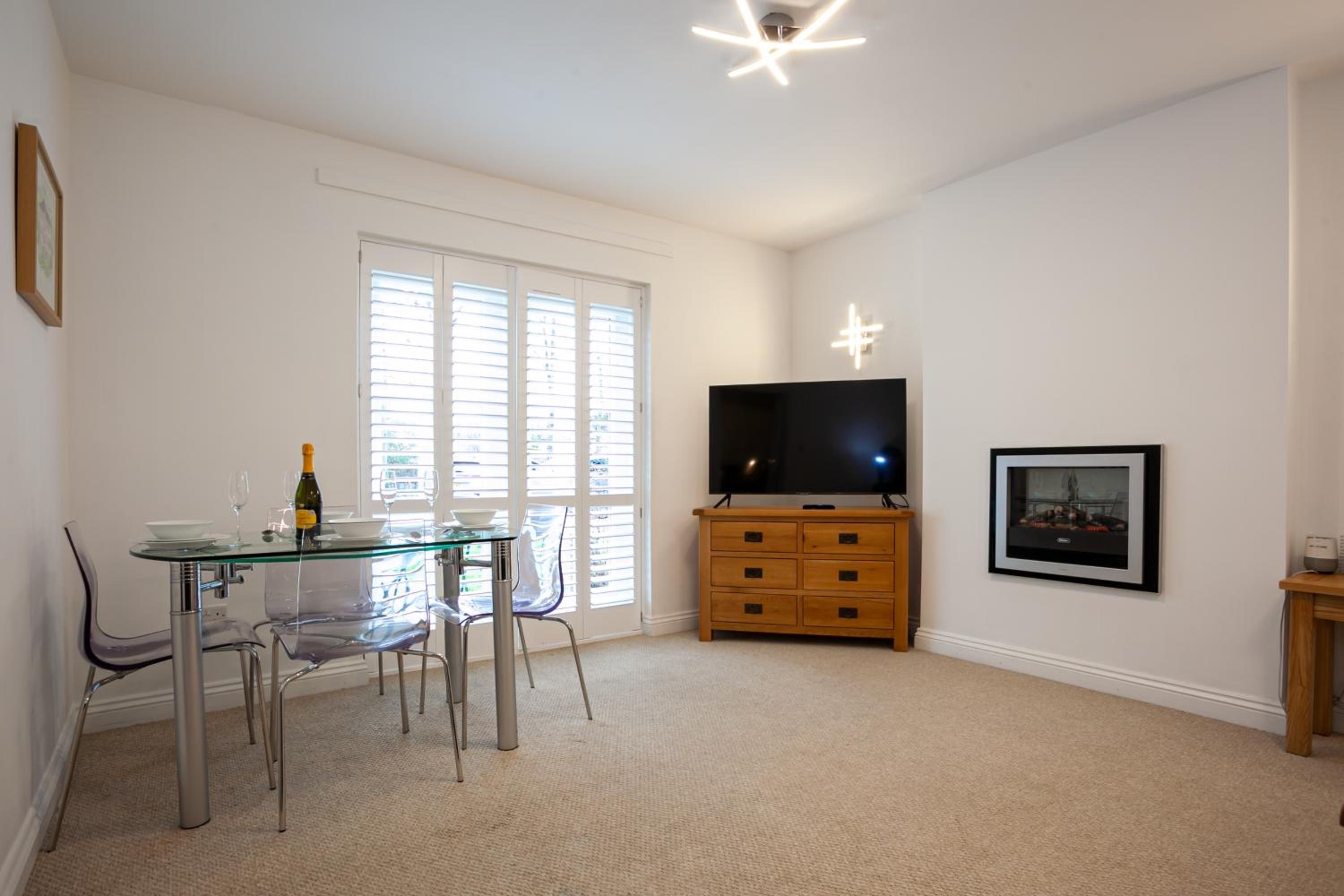 Keswick Ground floor apartment with parking view 5
