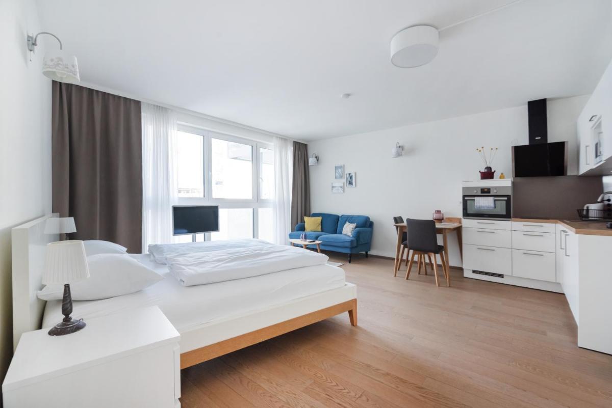Quiet and cozy apartment next to Mariahilfer Strasse and Naschmarkt with AC