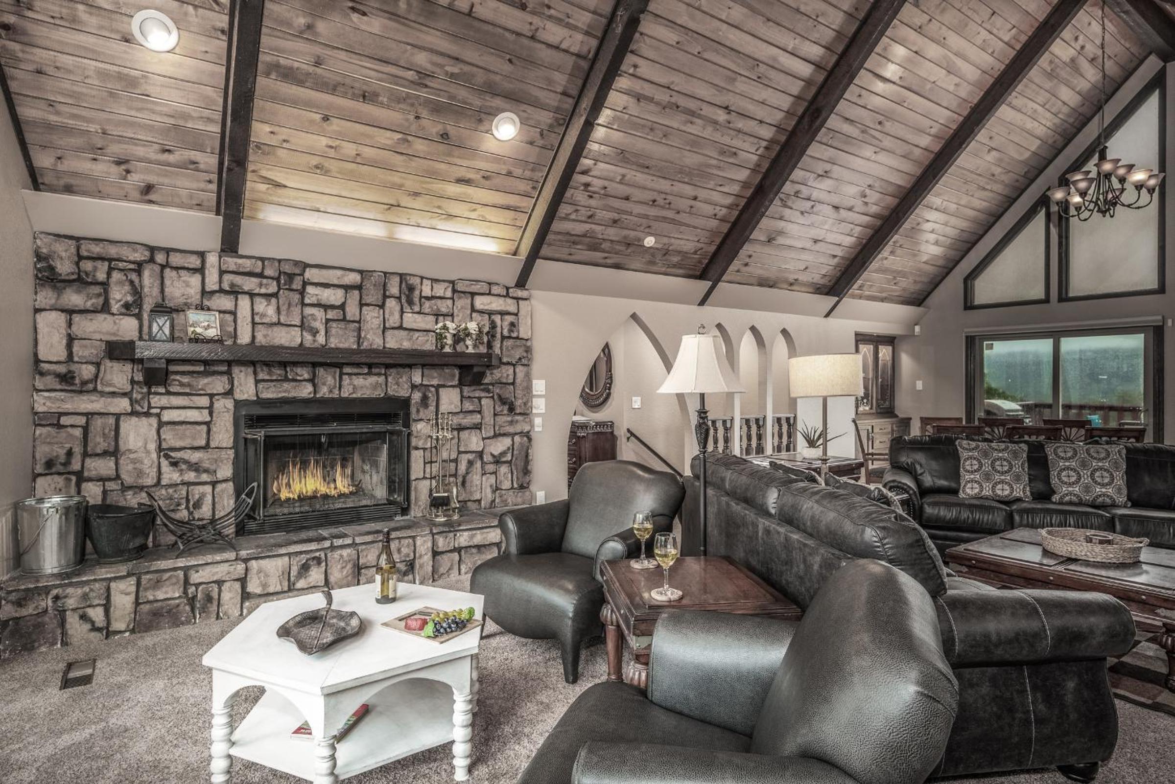 White Mountain Chateau view 5