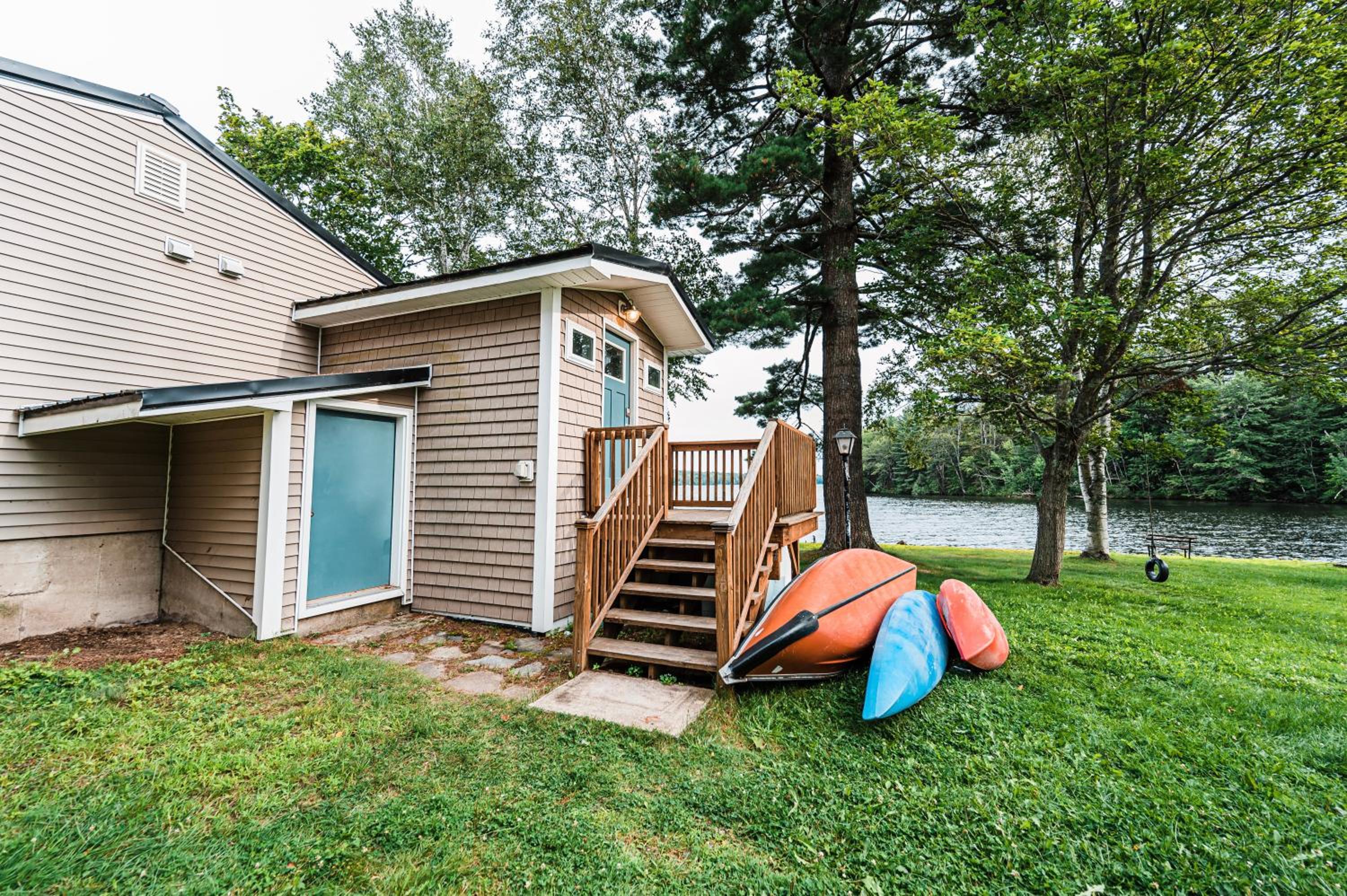 Cozy Keyes Cottage view 2