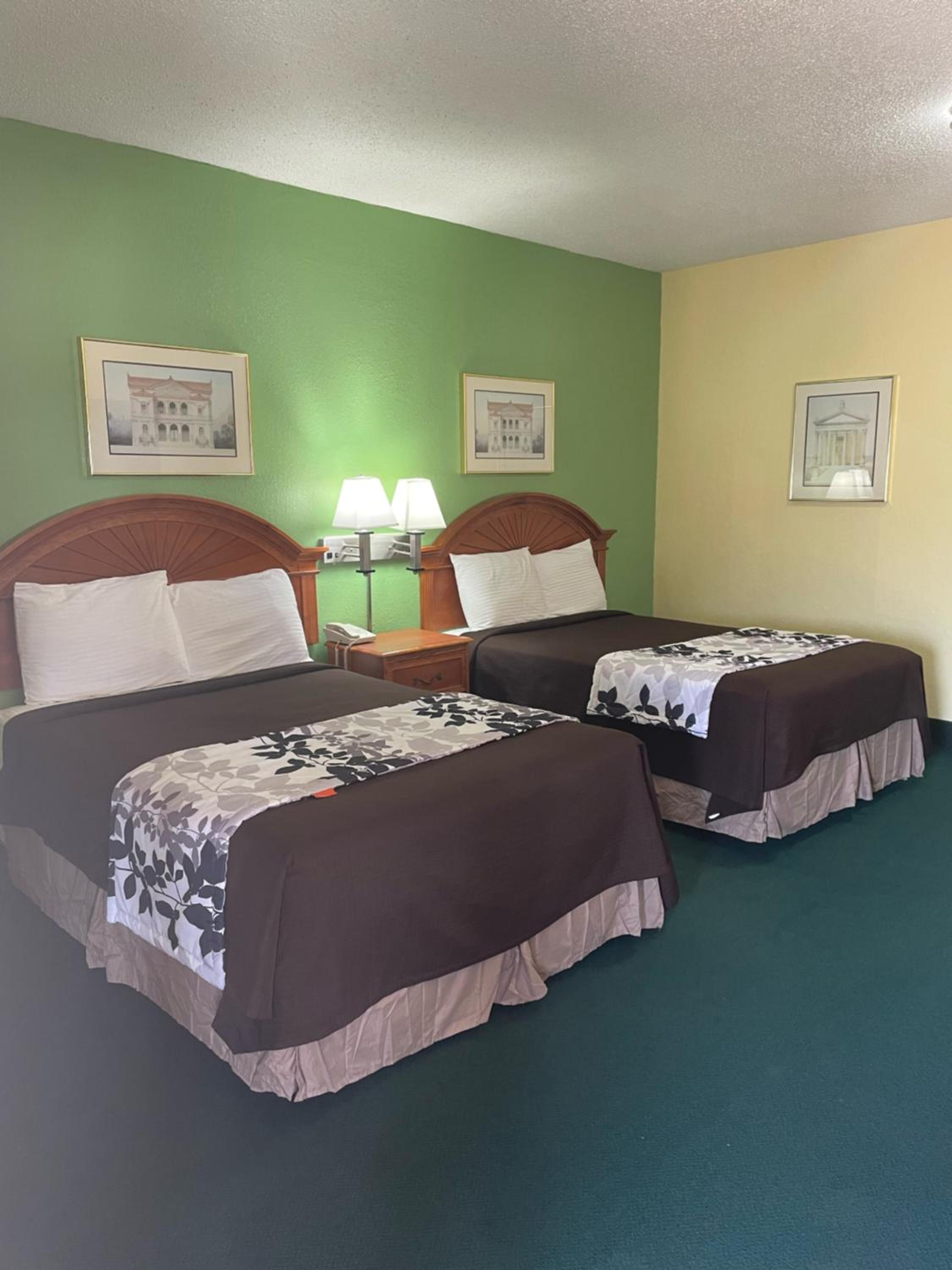 Relax Inn Dilley view 3