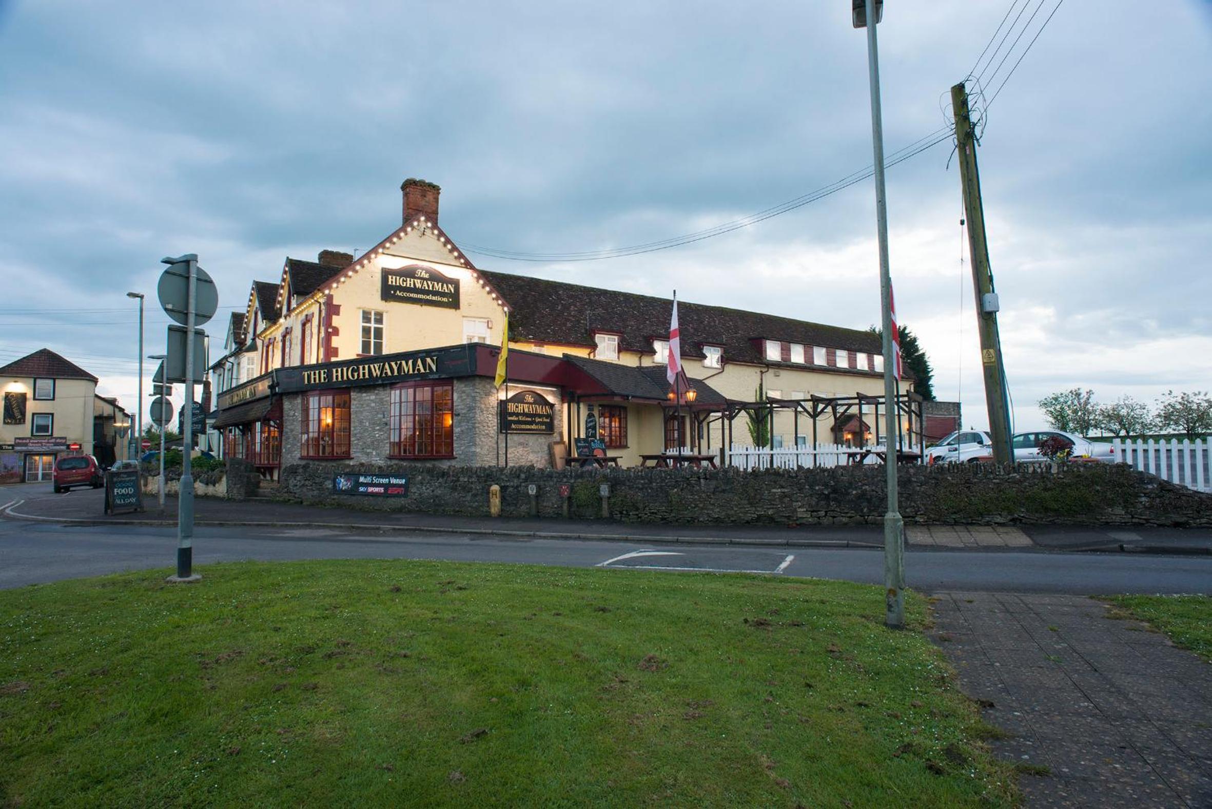 Shepton Mallet Vacations - The Highwayman Inn - Property Image 2