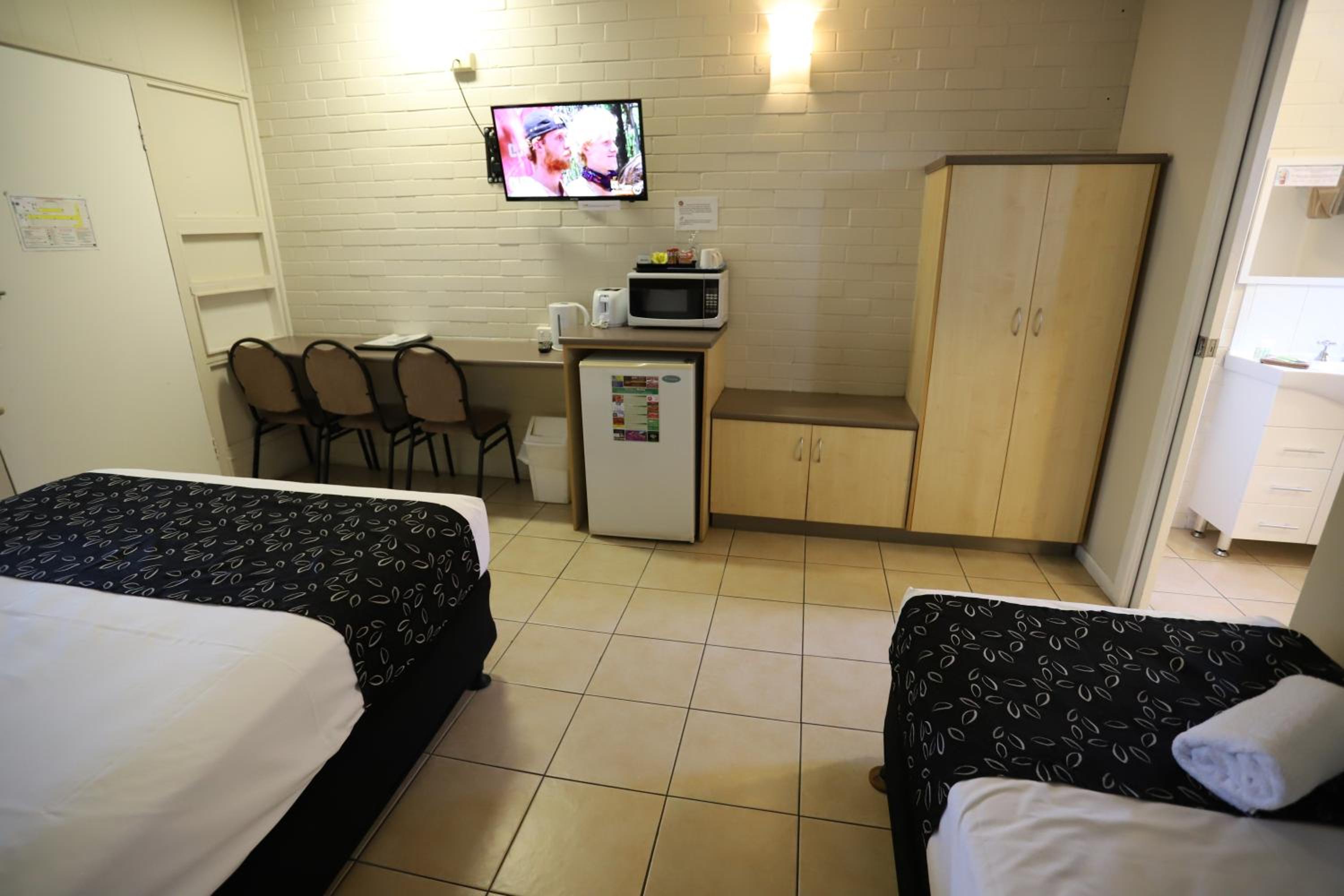 Tropic Coast Motel
