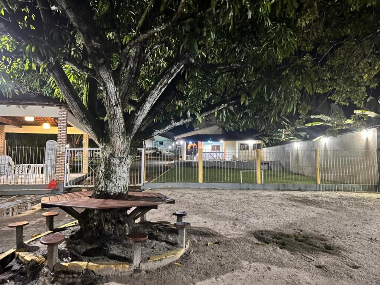 CASA DUPLEX em CONDOMÍNIO à beira do RIO PREGUIÇAS