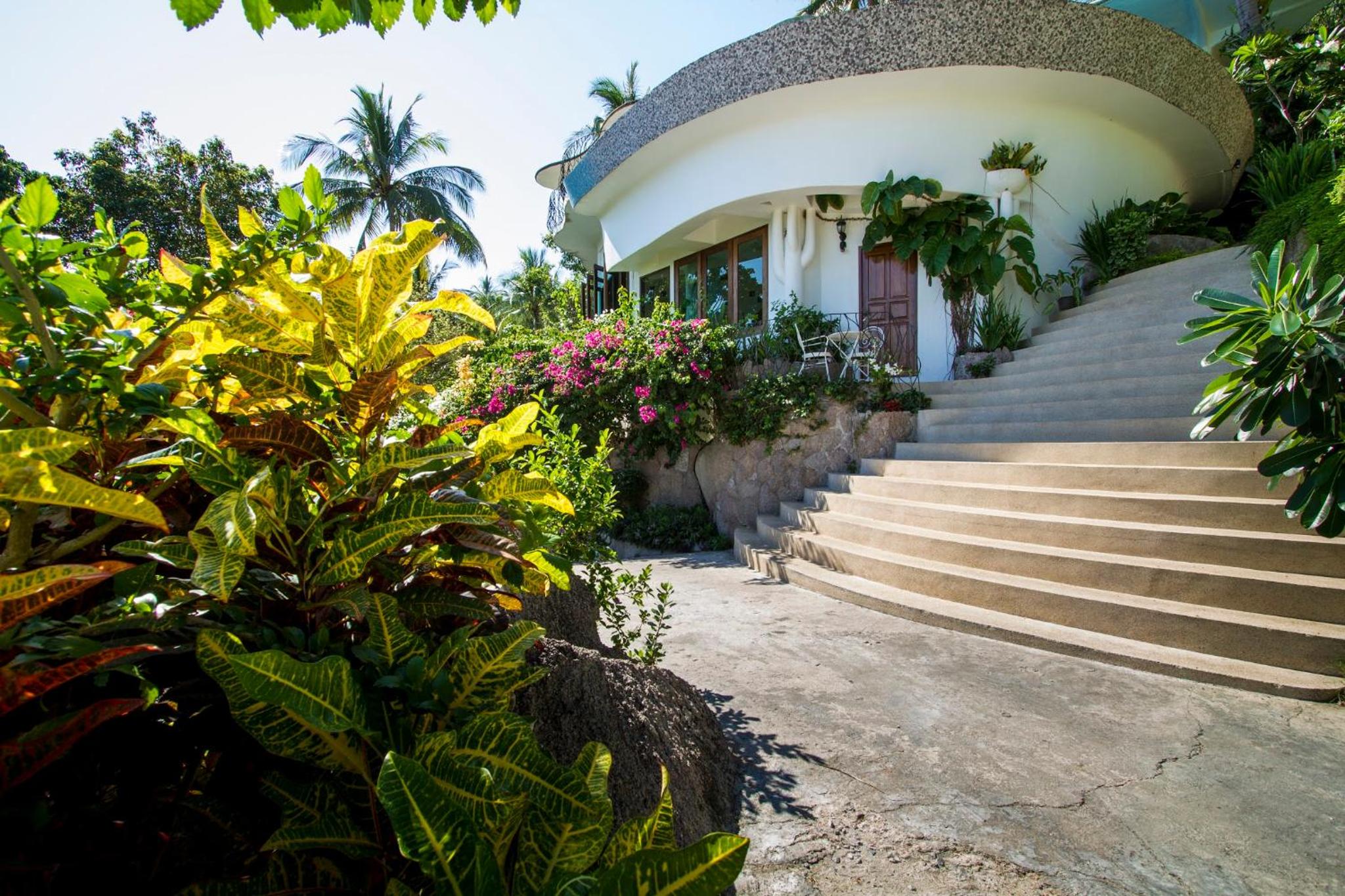 Monkey Flower Villas