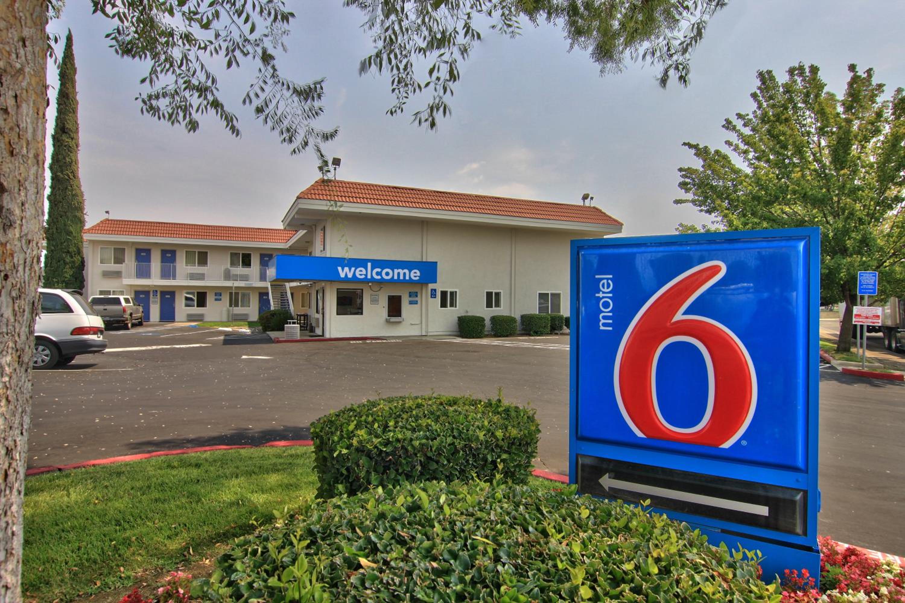 Auburn Vacations - Motel 6-Sacramento, CA - North - Property Image 1
