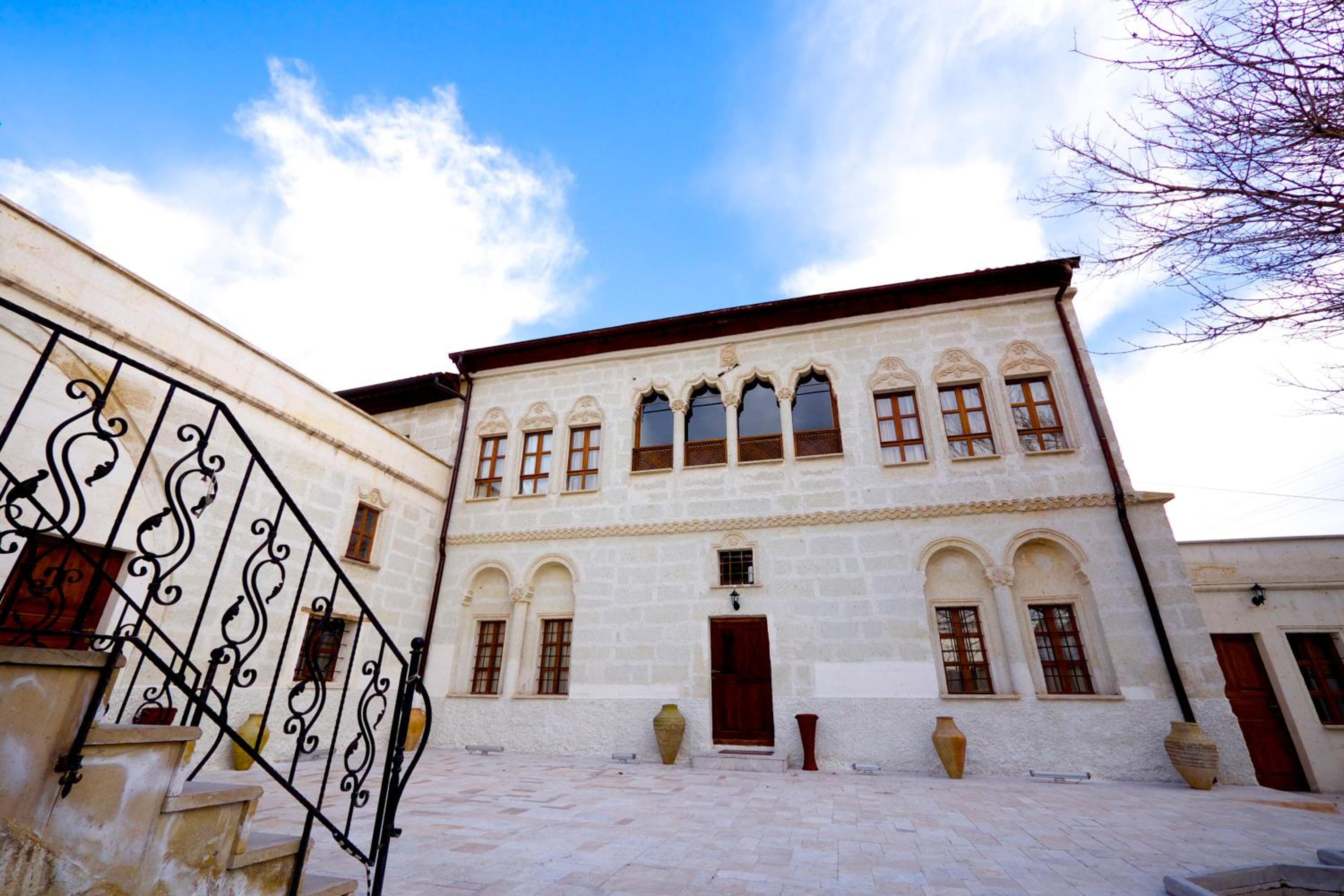 Hikmet's House