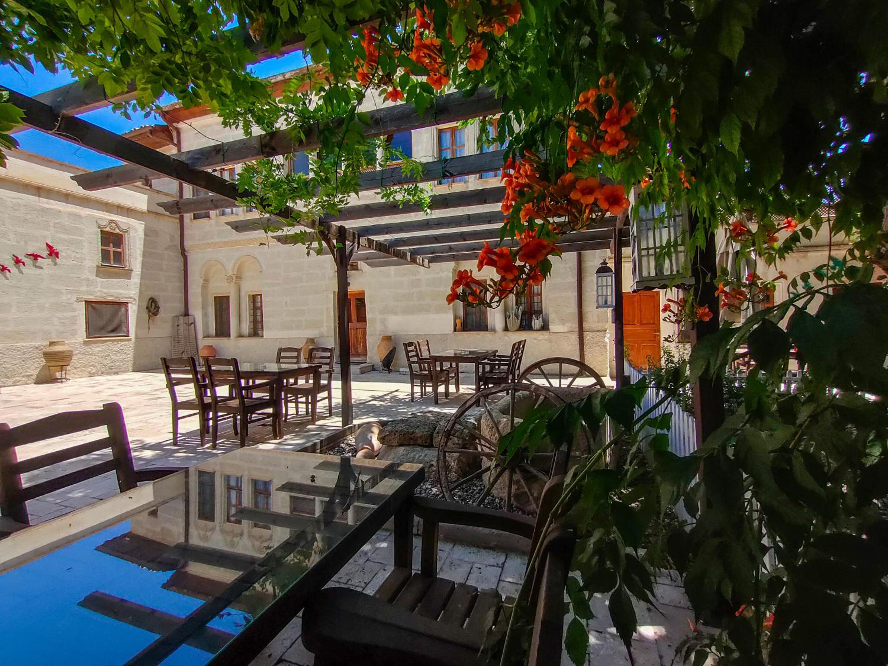 Hikmet's House