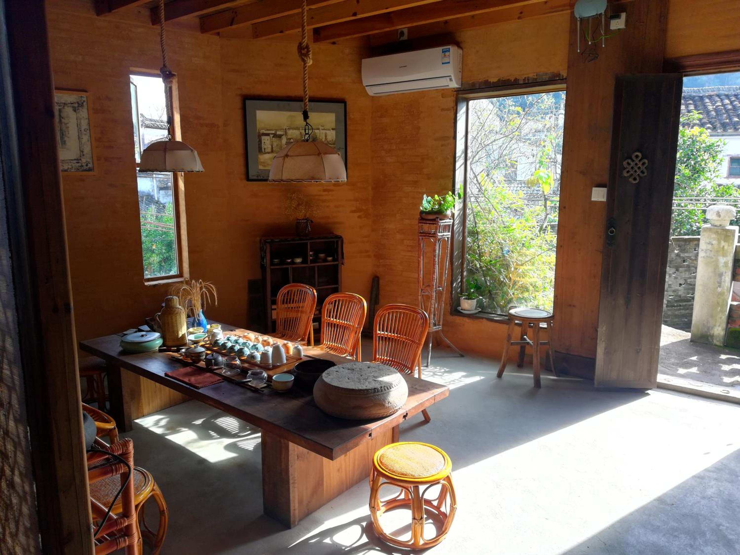 WuYuan QiYe YanXiang Guesthouse