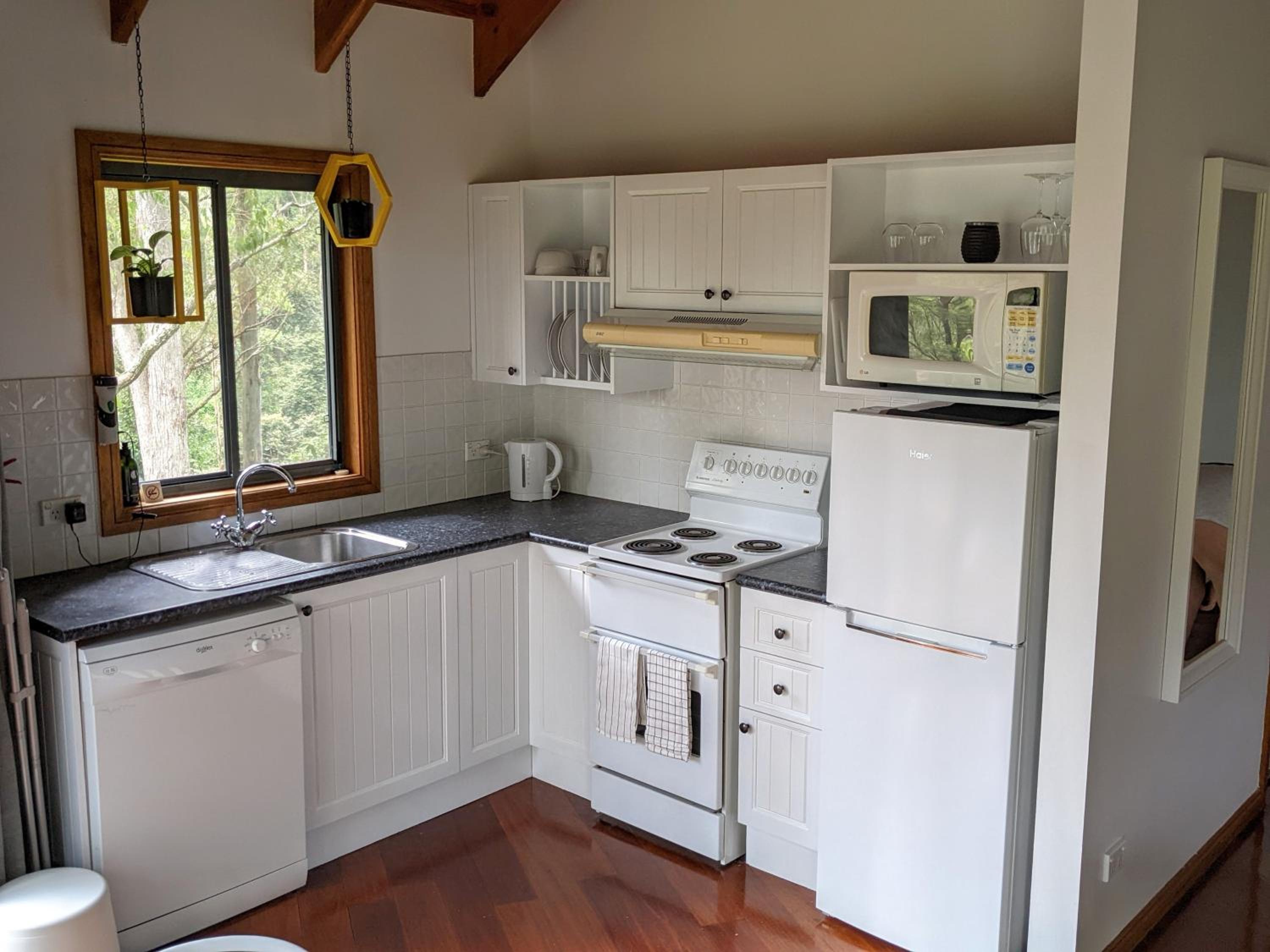 Romantic Cabin Escapes Barrington Tops - Lorikeet