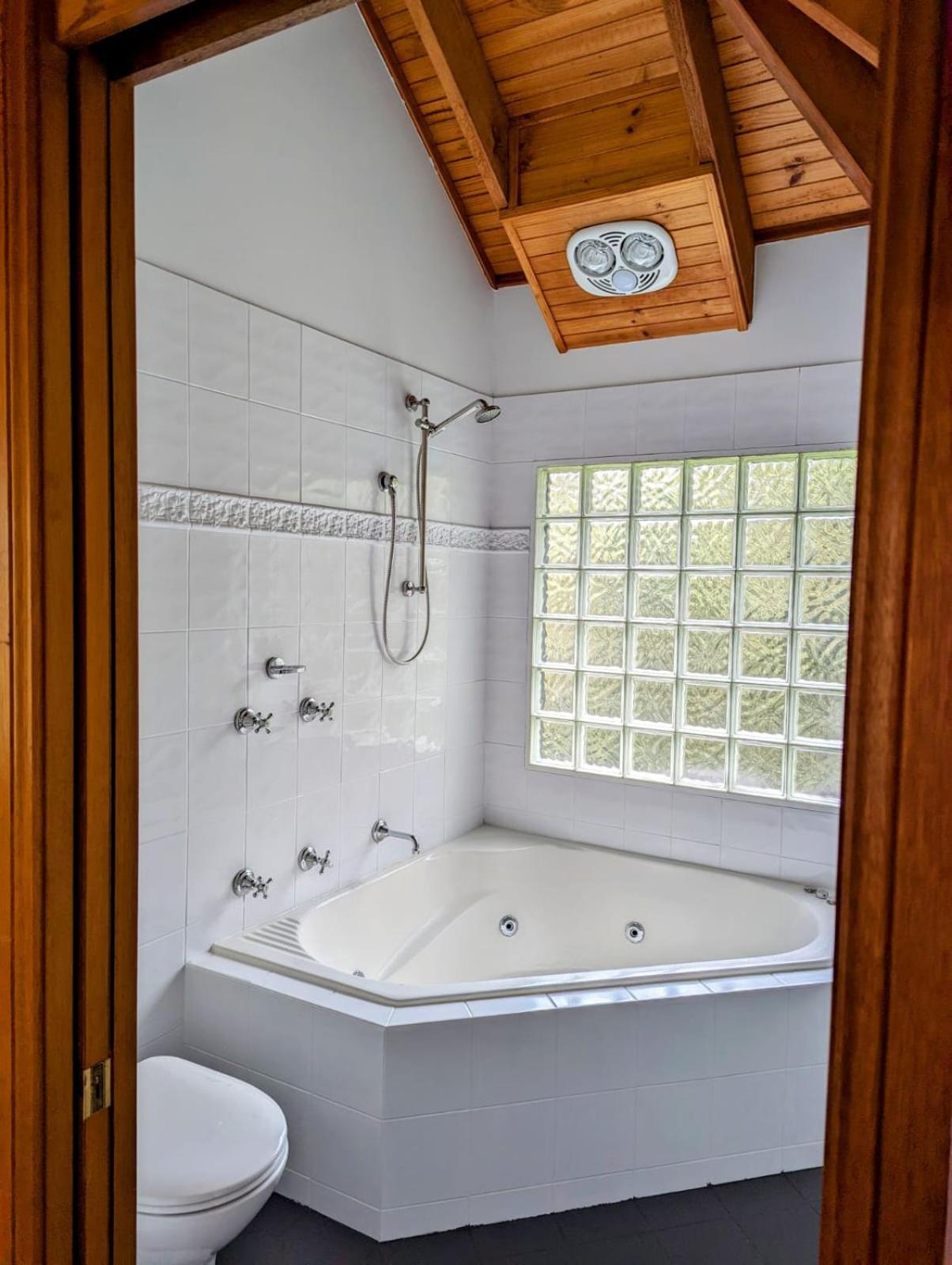Romantic Cabin Escapes Barrington Tops - Lorikeet