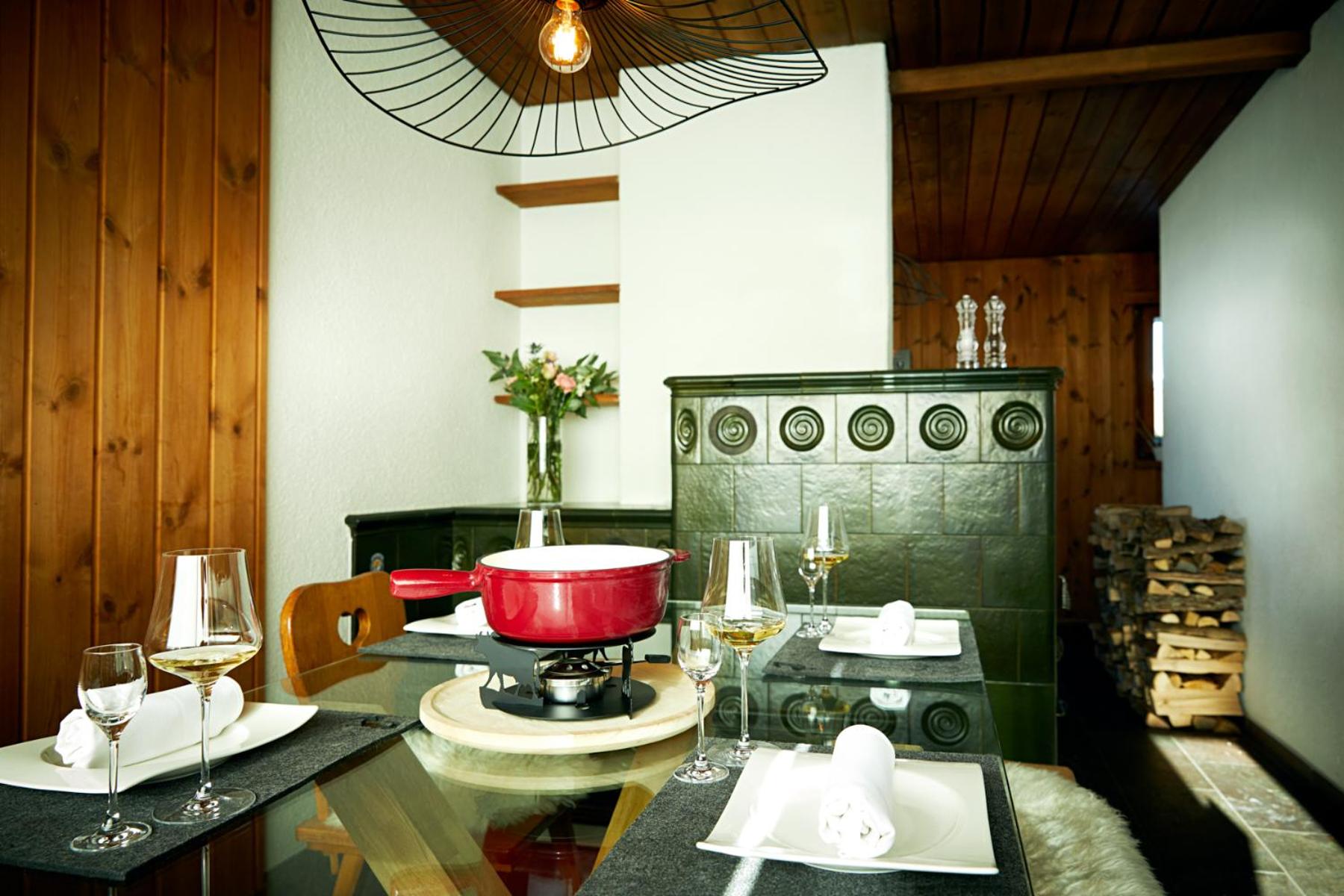 Chalet Horn Trailside Retreat