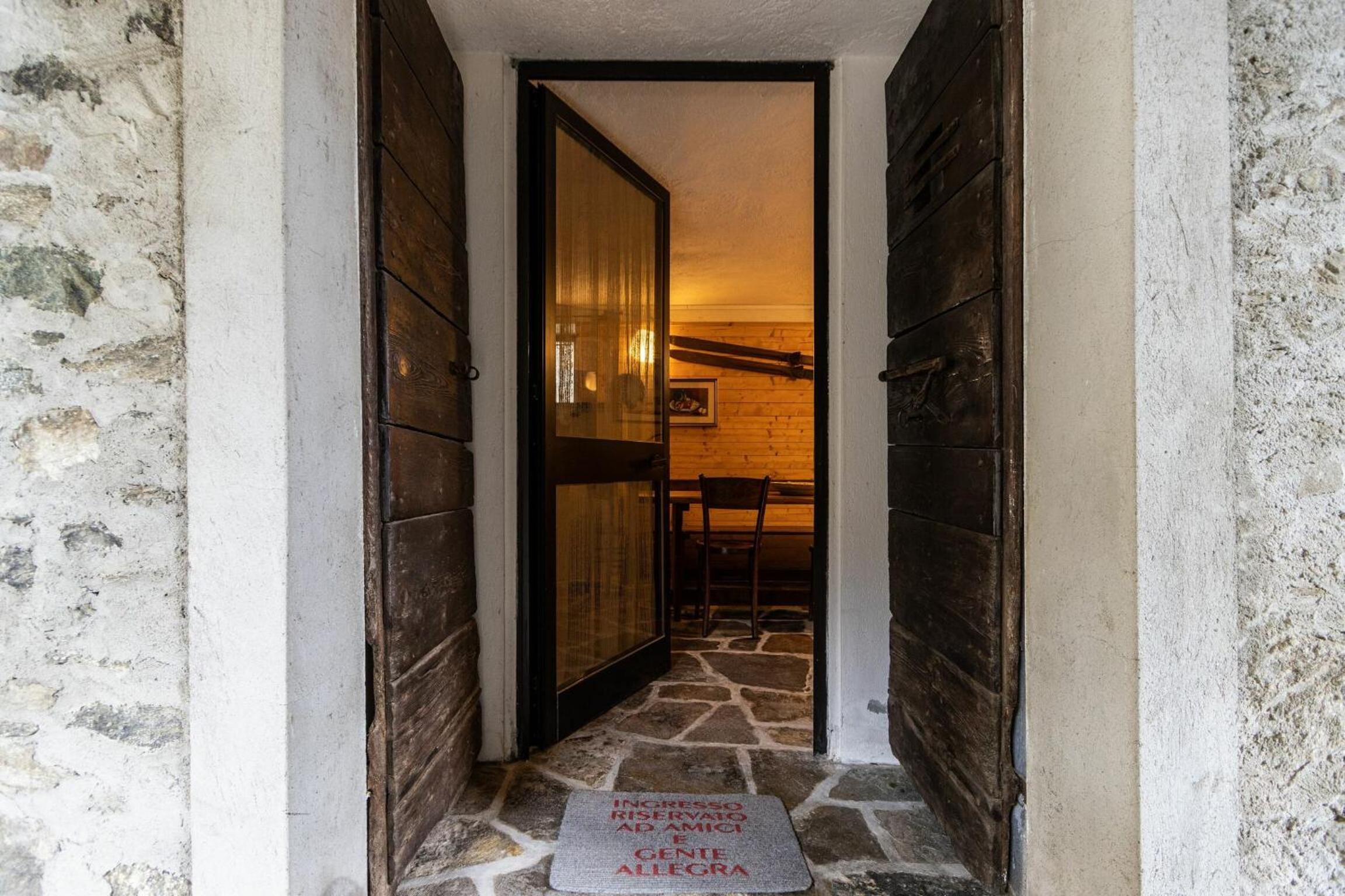 Relax Cottage In Vercana view 5