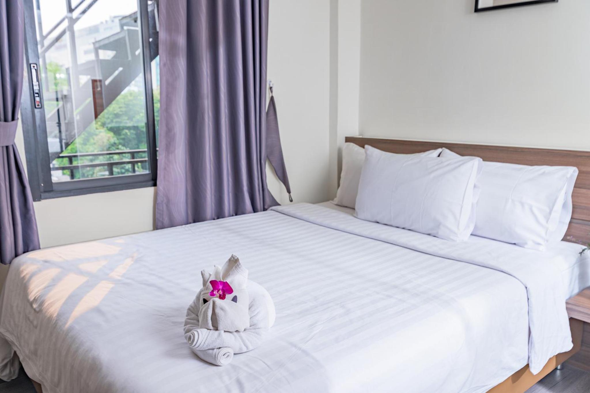 Sovereign Group Hotel at Pratunam