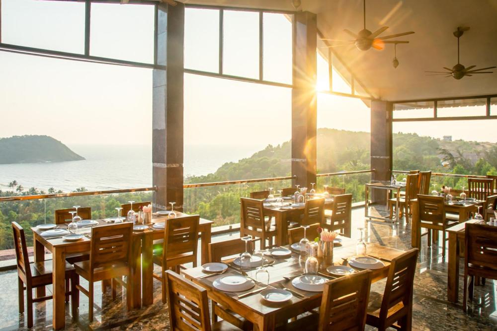 Kudle Beach View Resort And Spa Gokarna