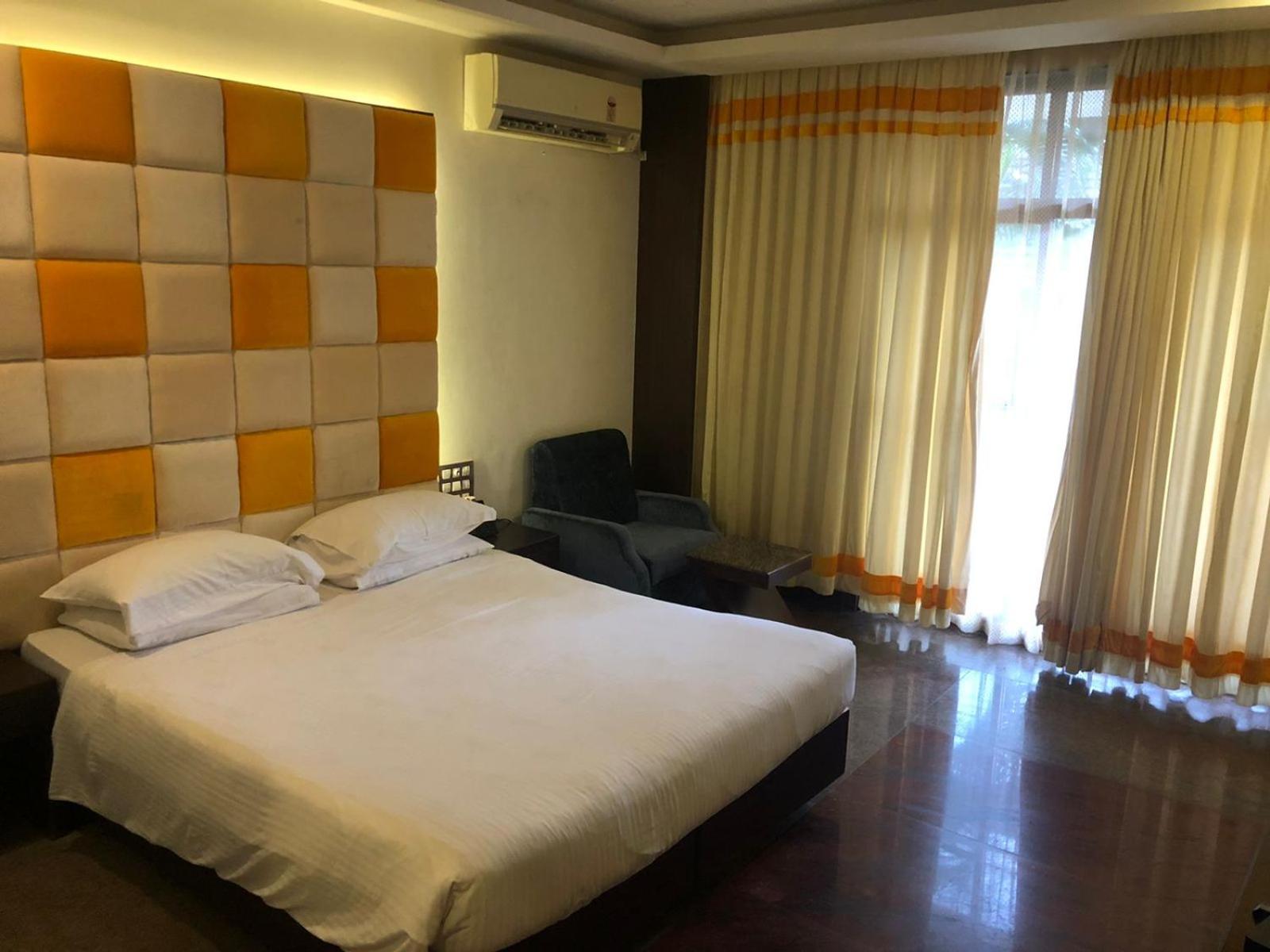 Kudle Beach View Resort And Spa Gokarna
