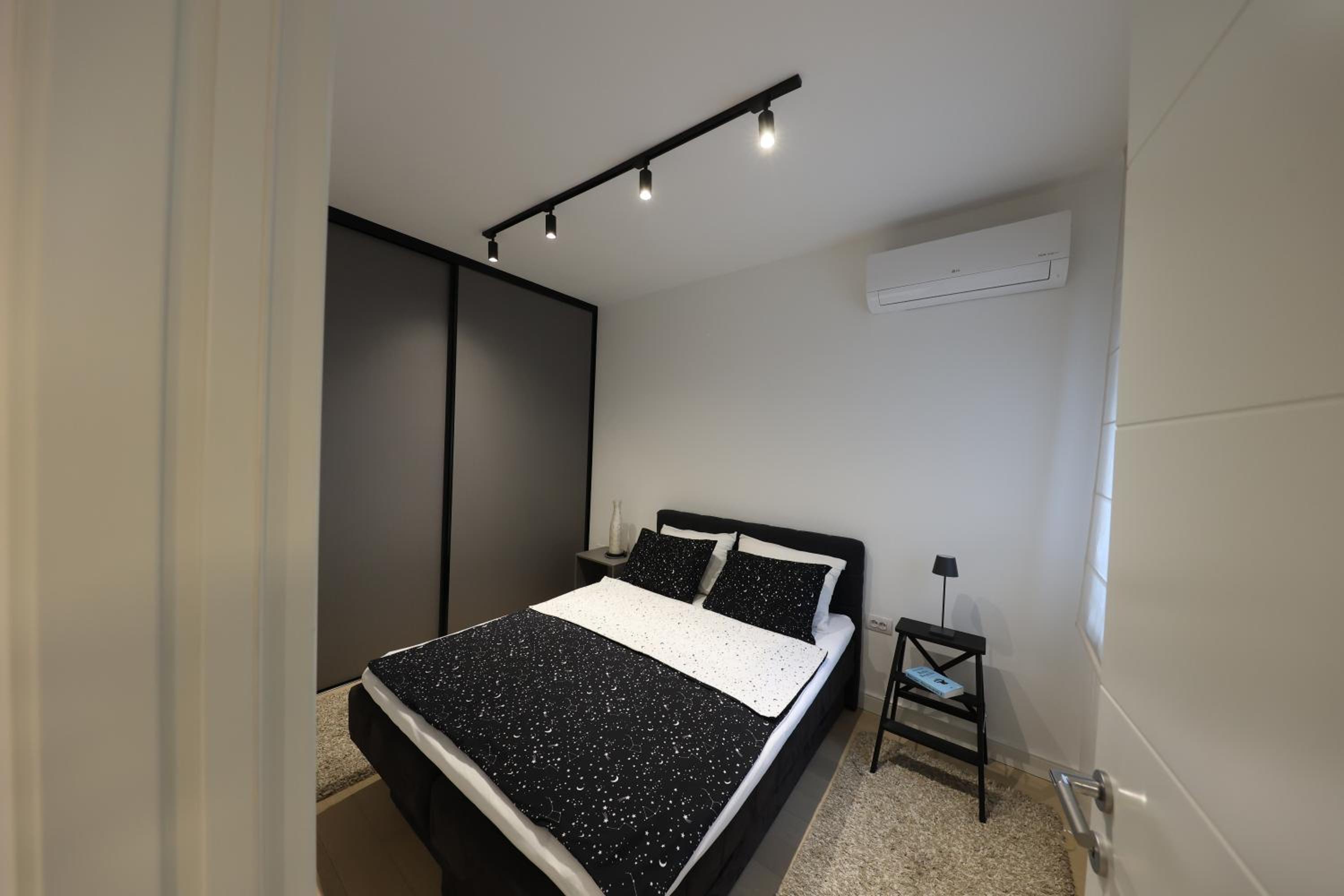 Modern apartment in the heart of Belgrade view 2