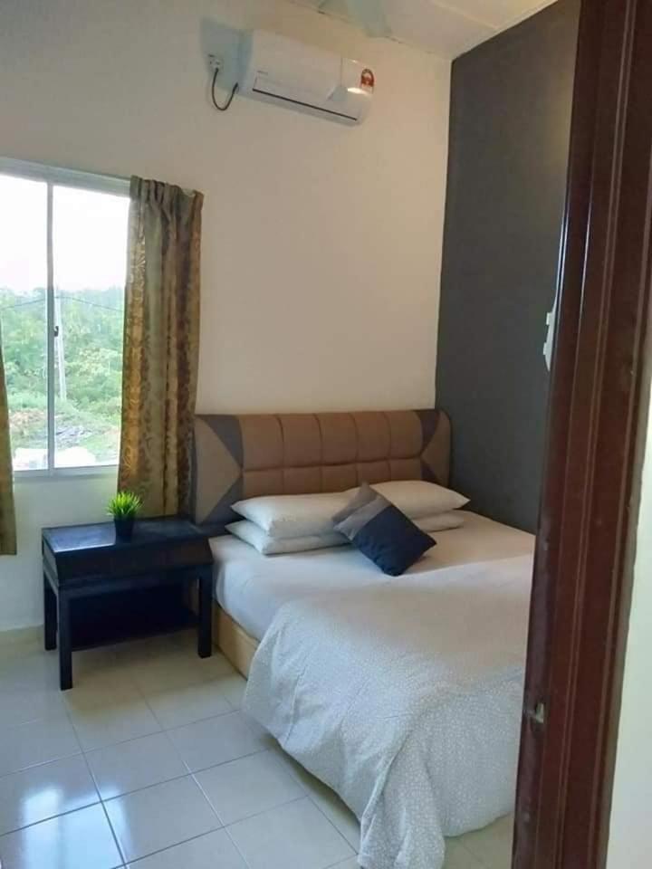 Belebar Studio Room Taman Negara Pahang Malaysia photo 1