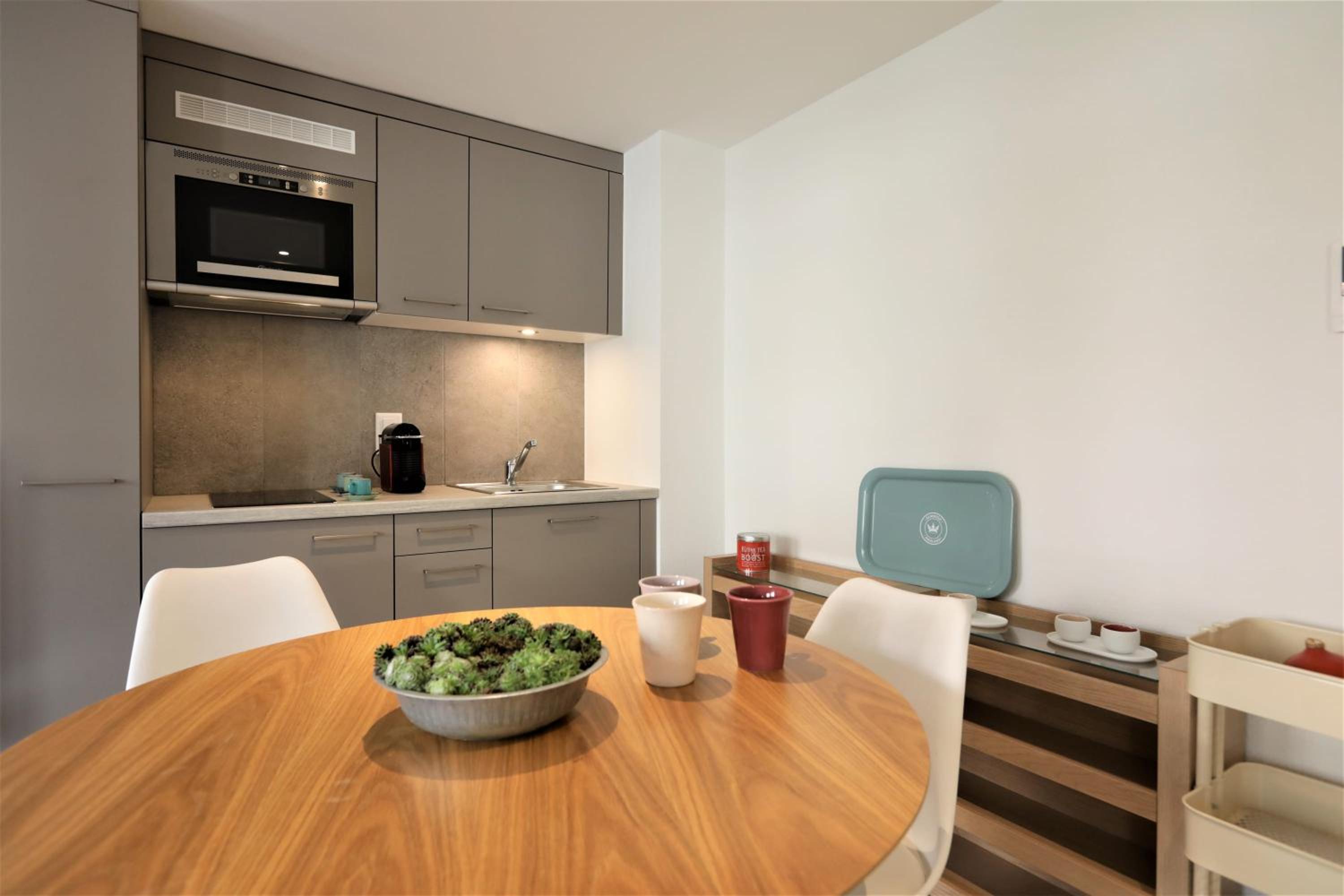 The 109 - Stunning new studios by the lake, close to city center of Lausanne view 2