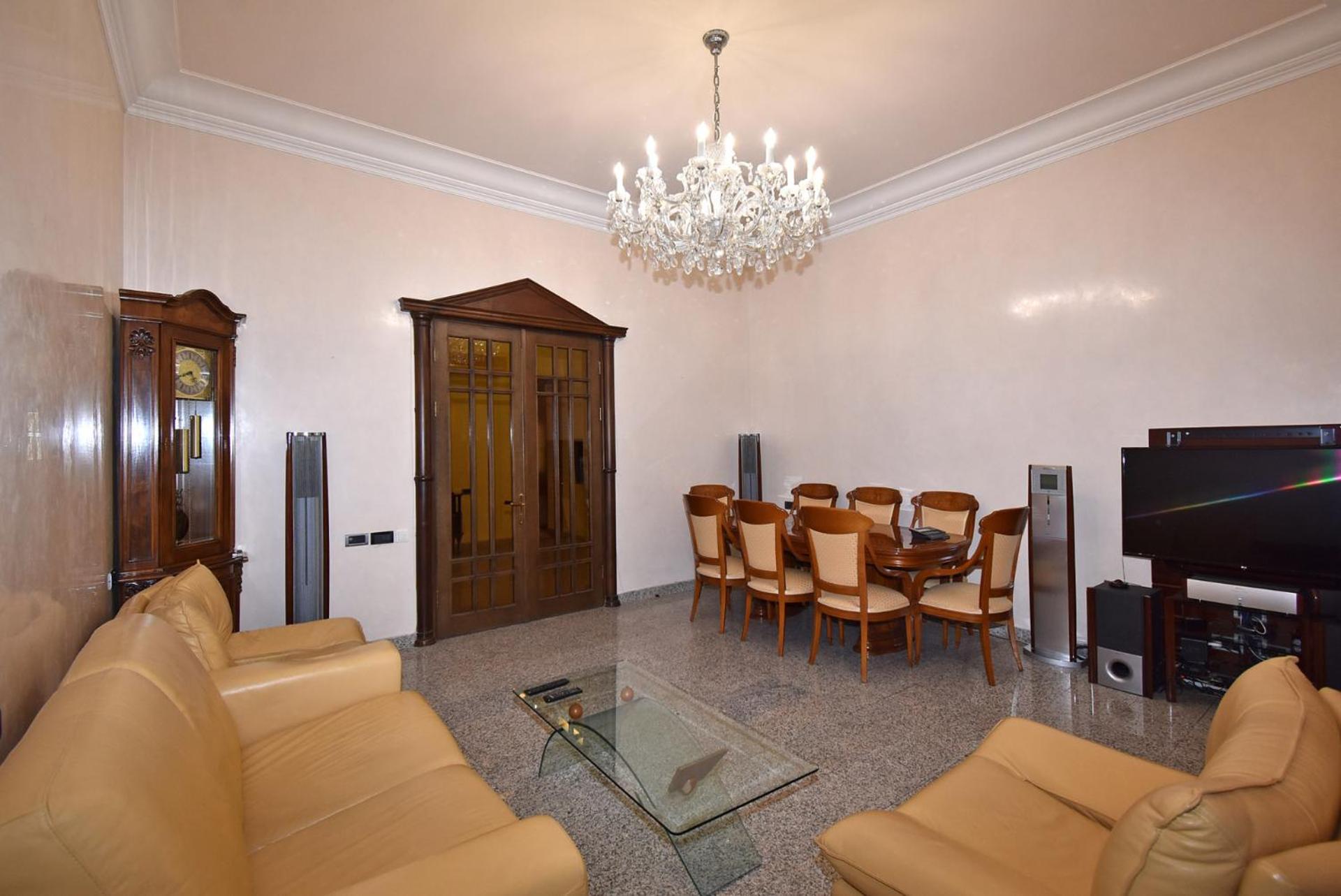 Northern Avenue, 2 bedrooms Beautiful, Renovated apartment TT339