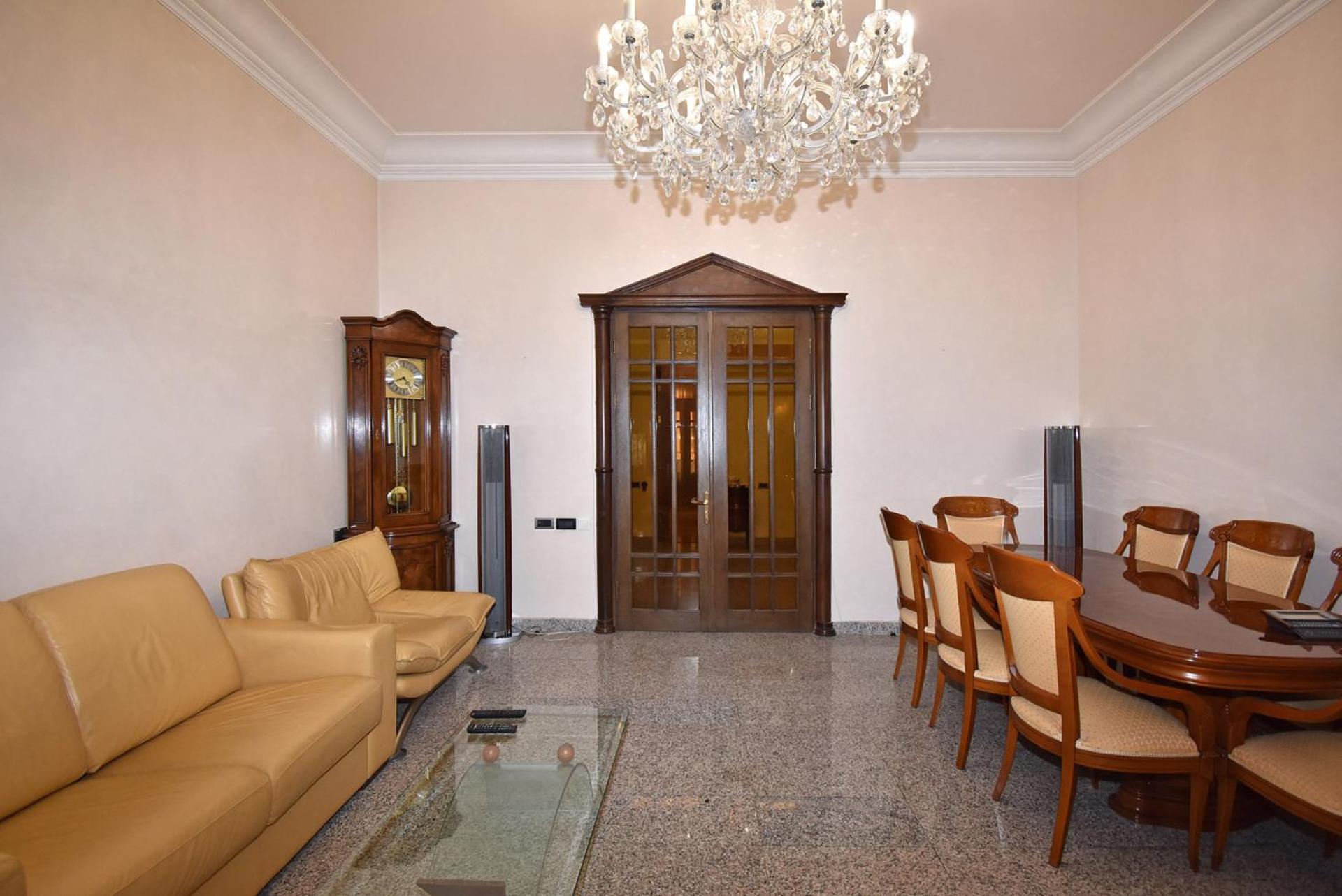 Northern Avenue, 2 bedrooms Beautiful, Renovated apartment TT339