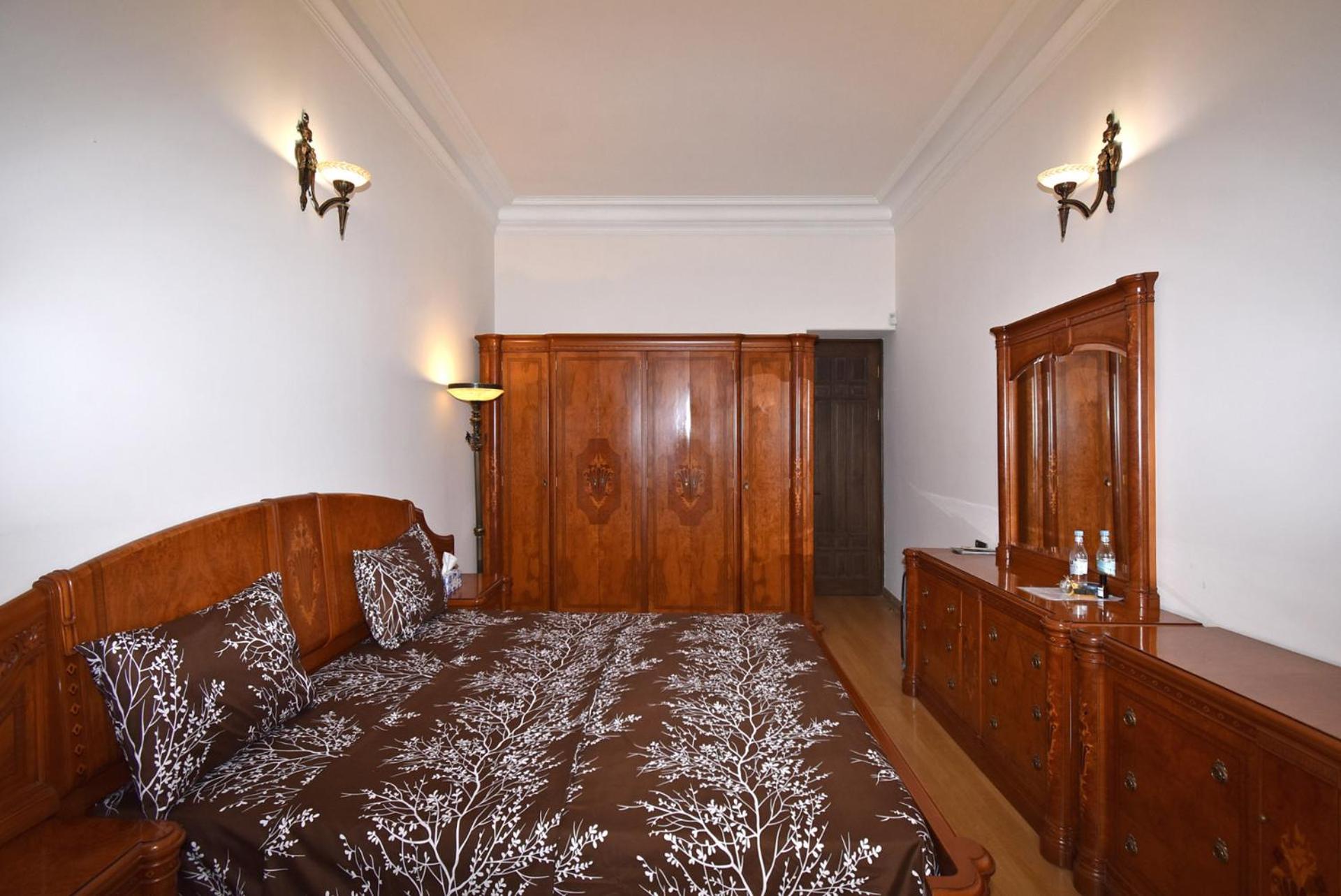 Northern Avenue, 2 bedrooms Beautiful, Renovated apartment TT339