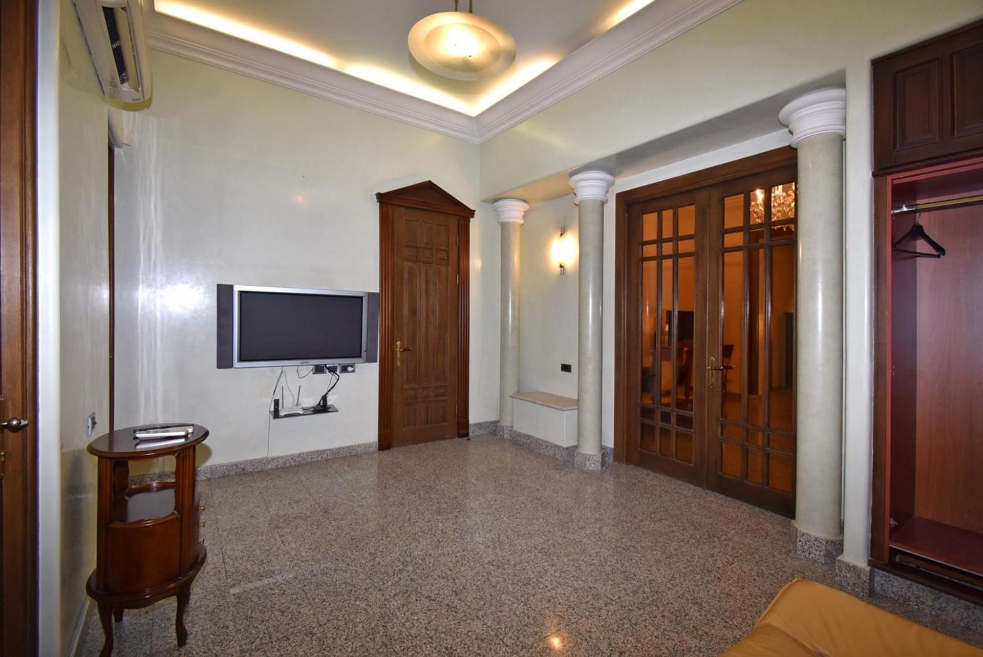Northern Avenue, 2 bedrooms Beautiful, Renovated apartment TT339