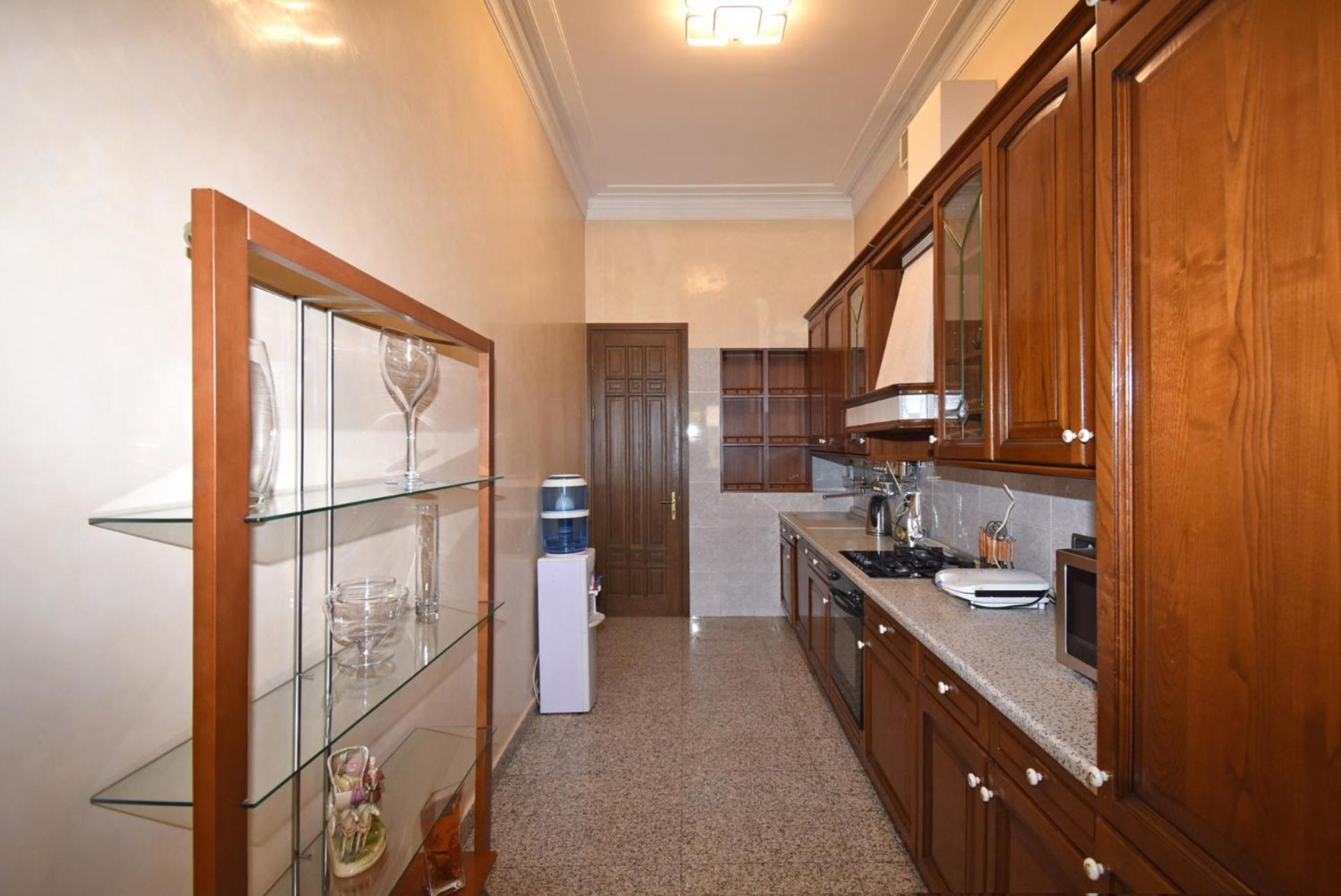 Northern Avenue, 2 bedrooms Beautiful, Renovated apartment TT339
