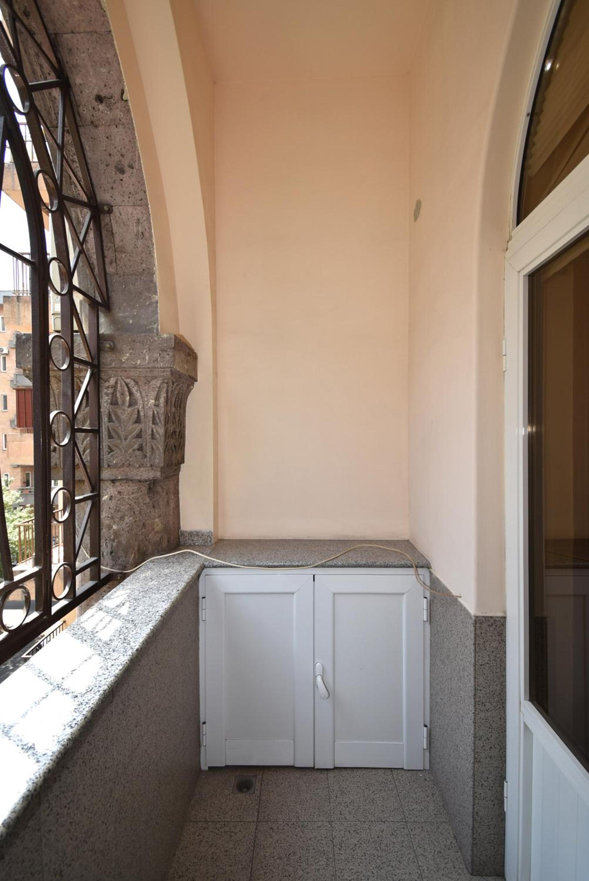 Northern Avenue, 2 bedrooms Beautiful, Renovated apartment TT339