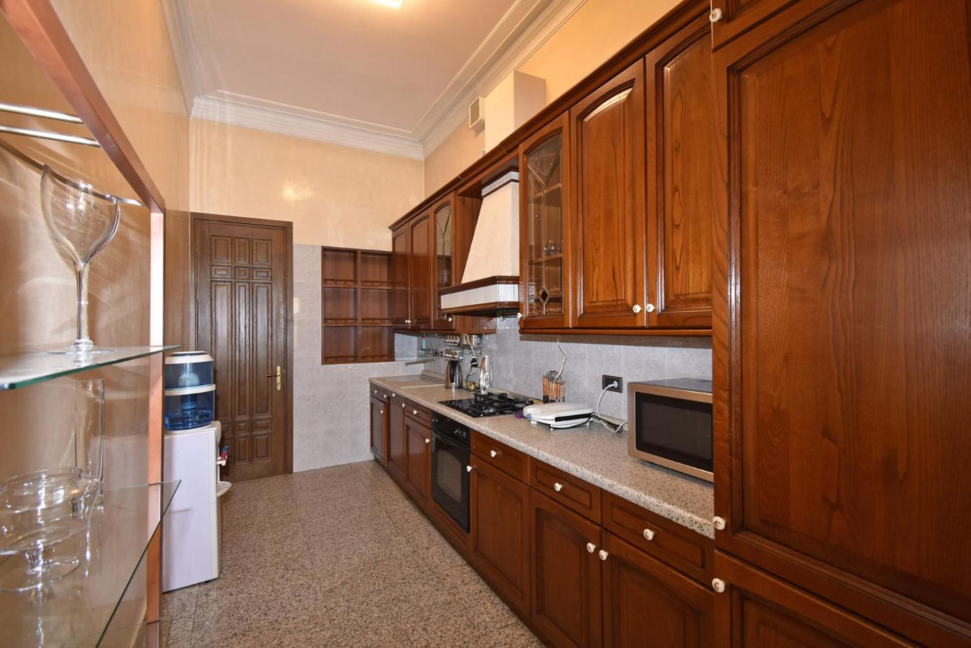 Northern Avenue, 2 bedrooms Beautiful, Renovated apartment TT339