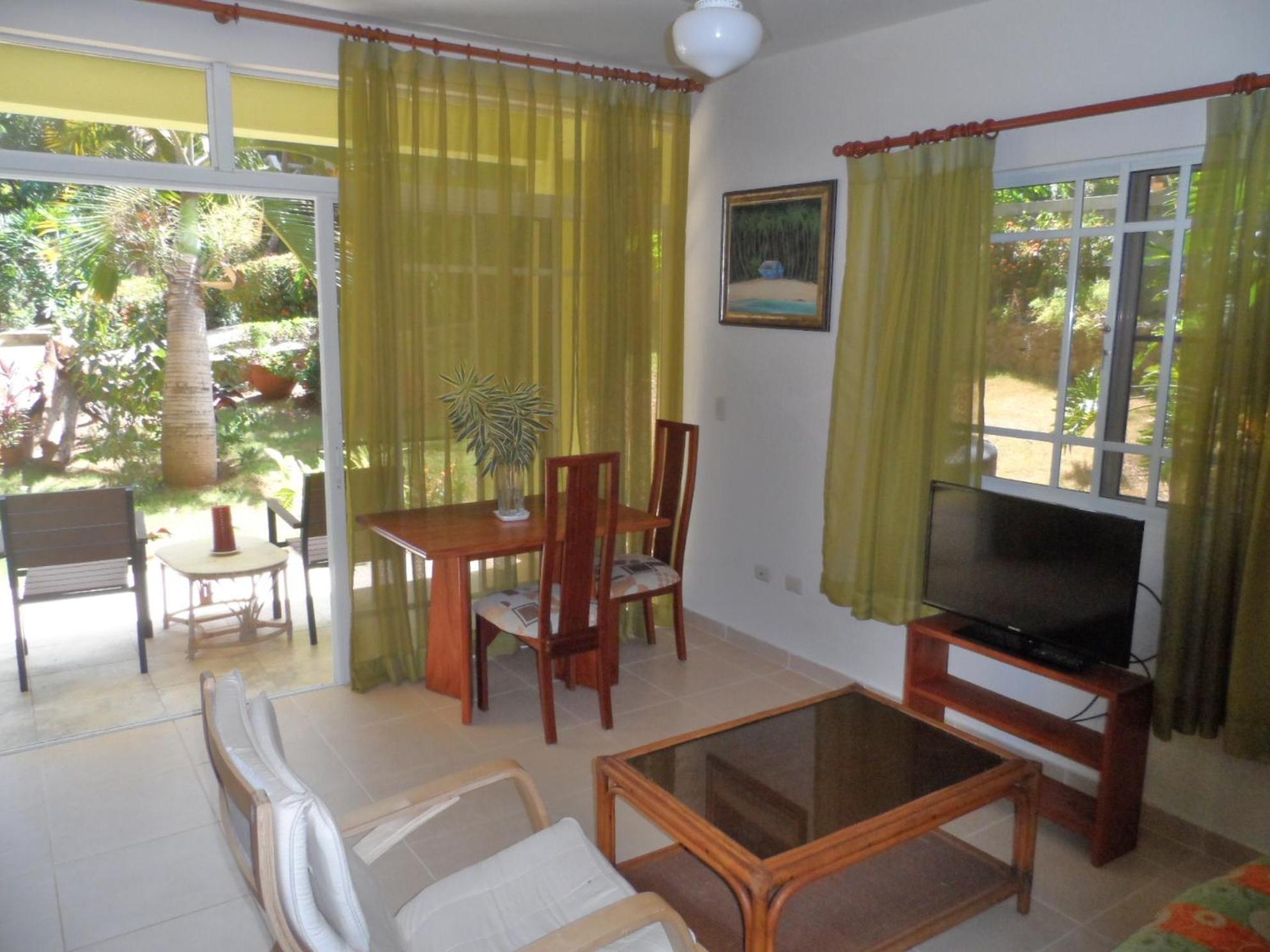 Costambar Tropical Garden view 2