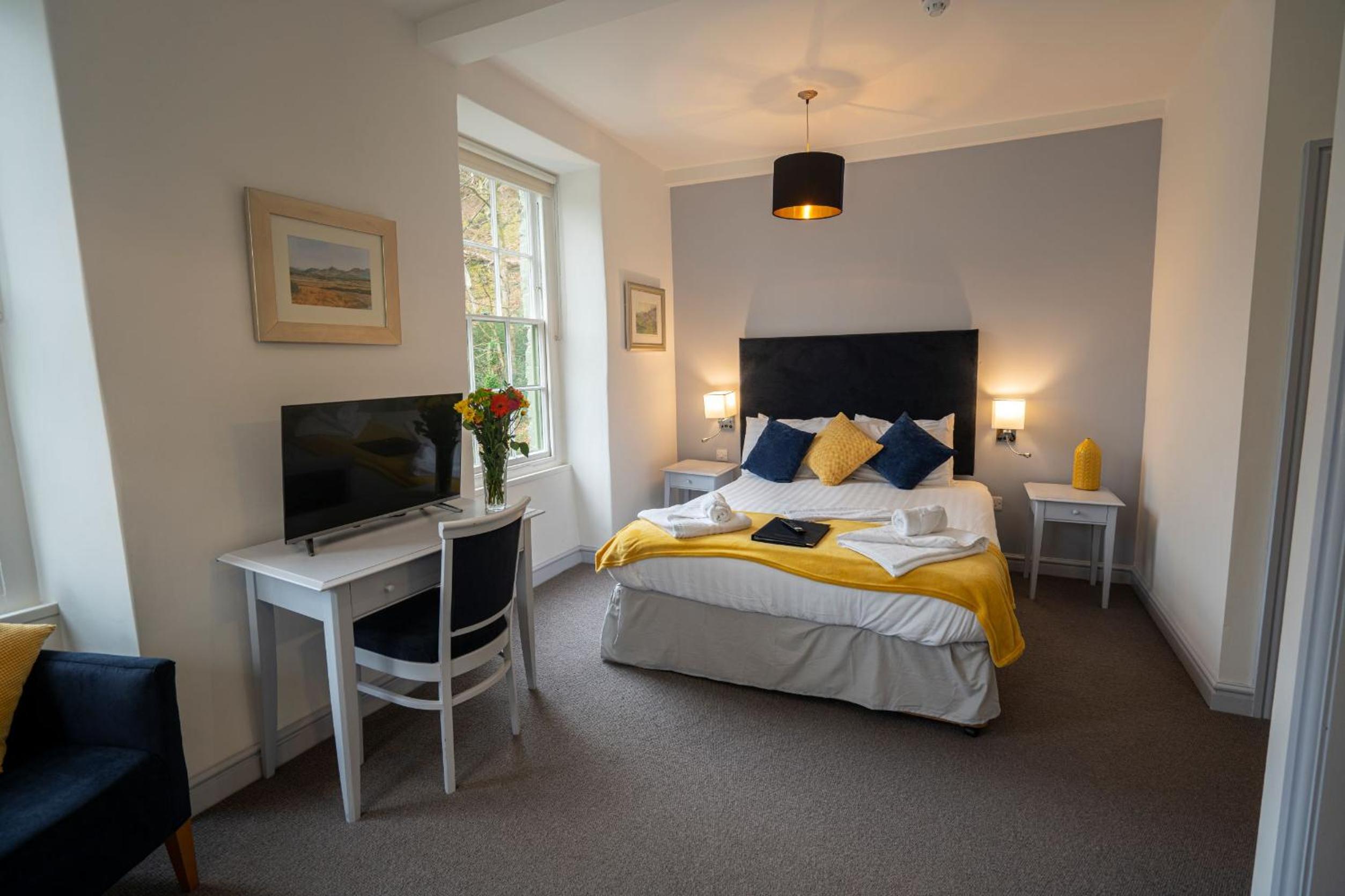 Grapes Hotel, Bar & Restaurant Snowdonia Nr Zip World