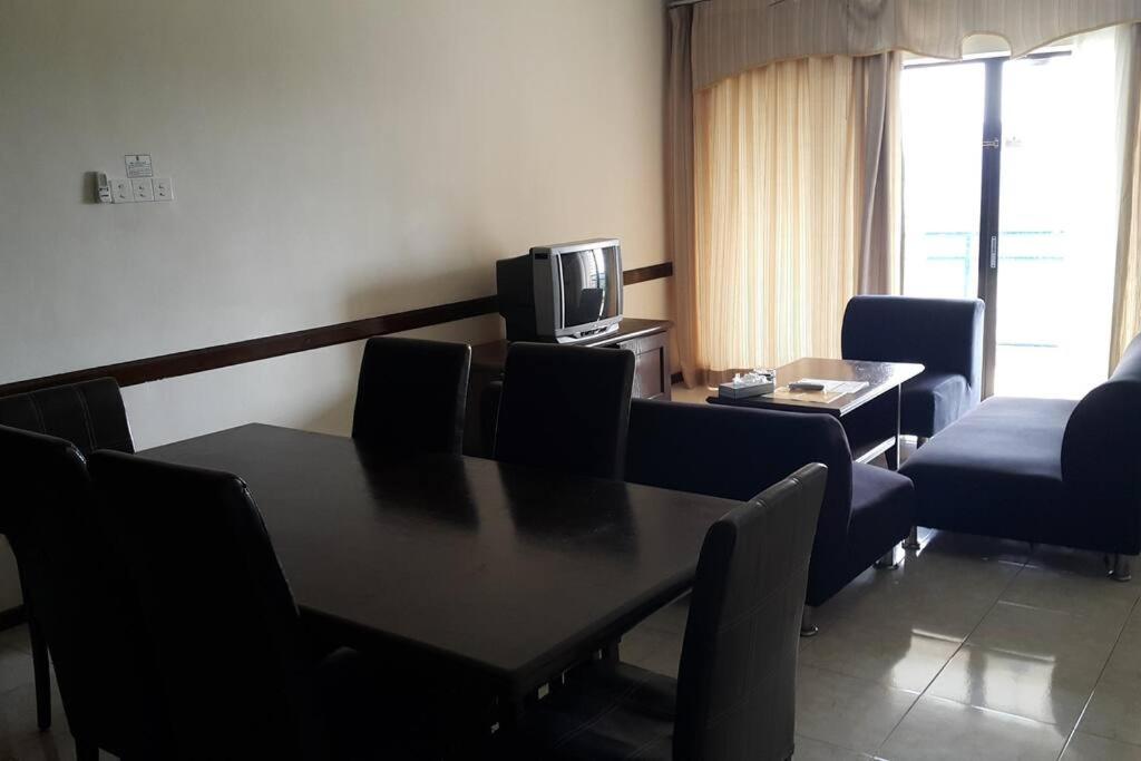 D Savoy 3 Bedroom Condo within Famosa Resort photo 8