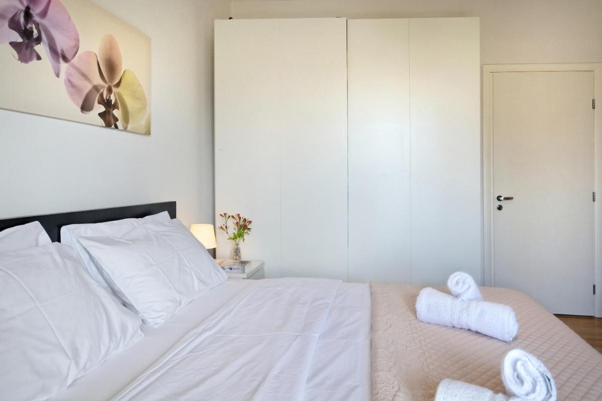 Glyfada Breeze Apartments