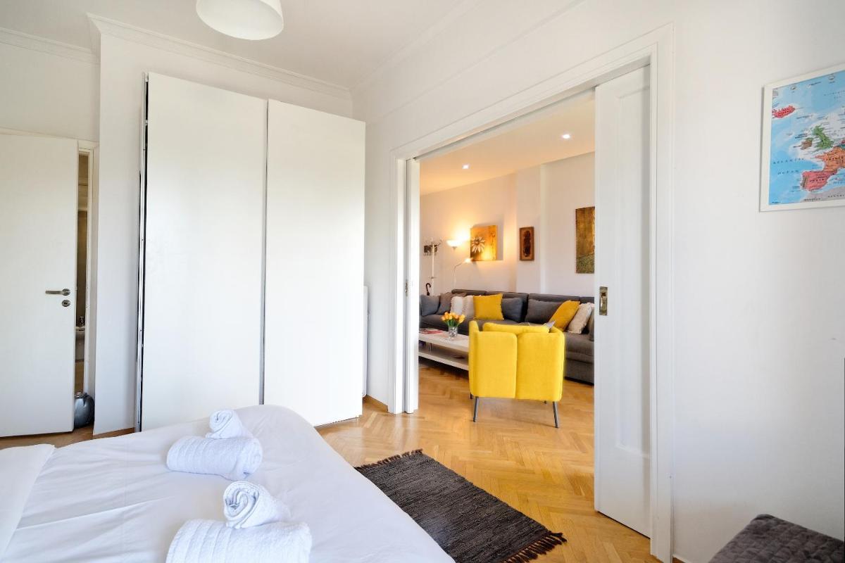 Glyfada Breeze Apartments