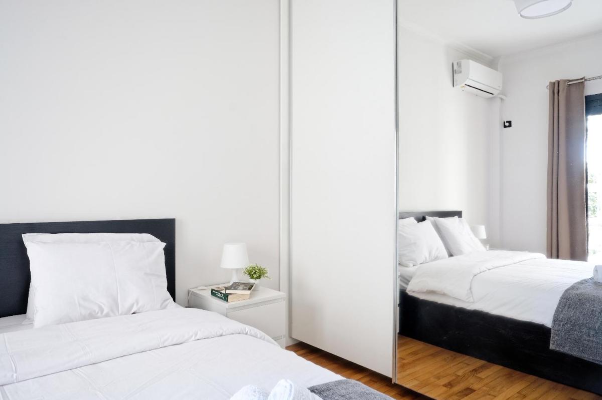 Glyfada Breeze Apartments