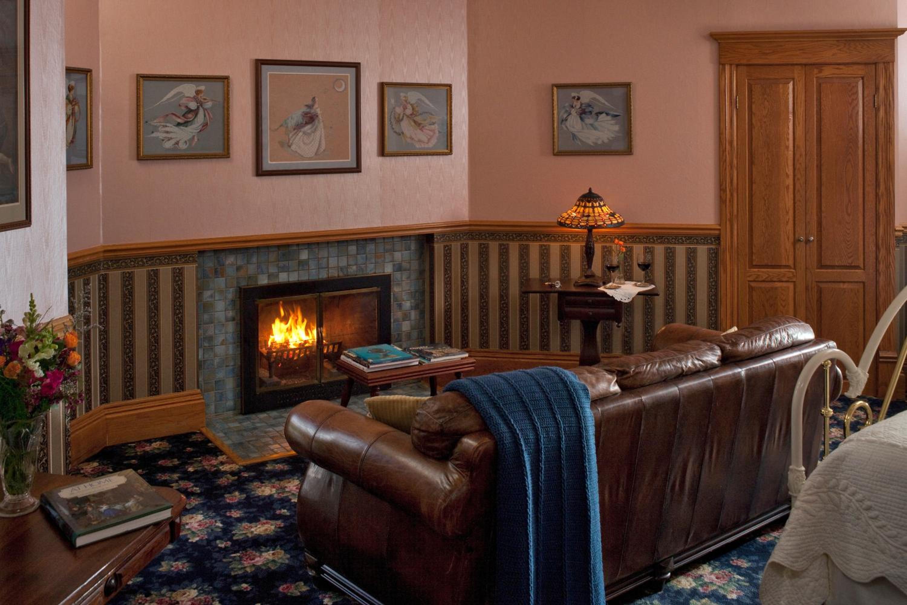 Old Rittenhouse Inn