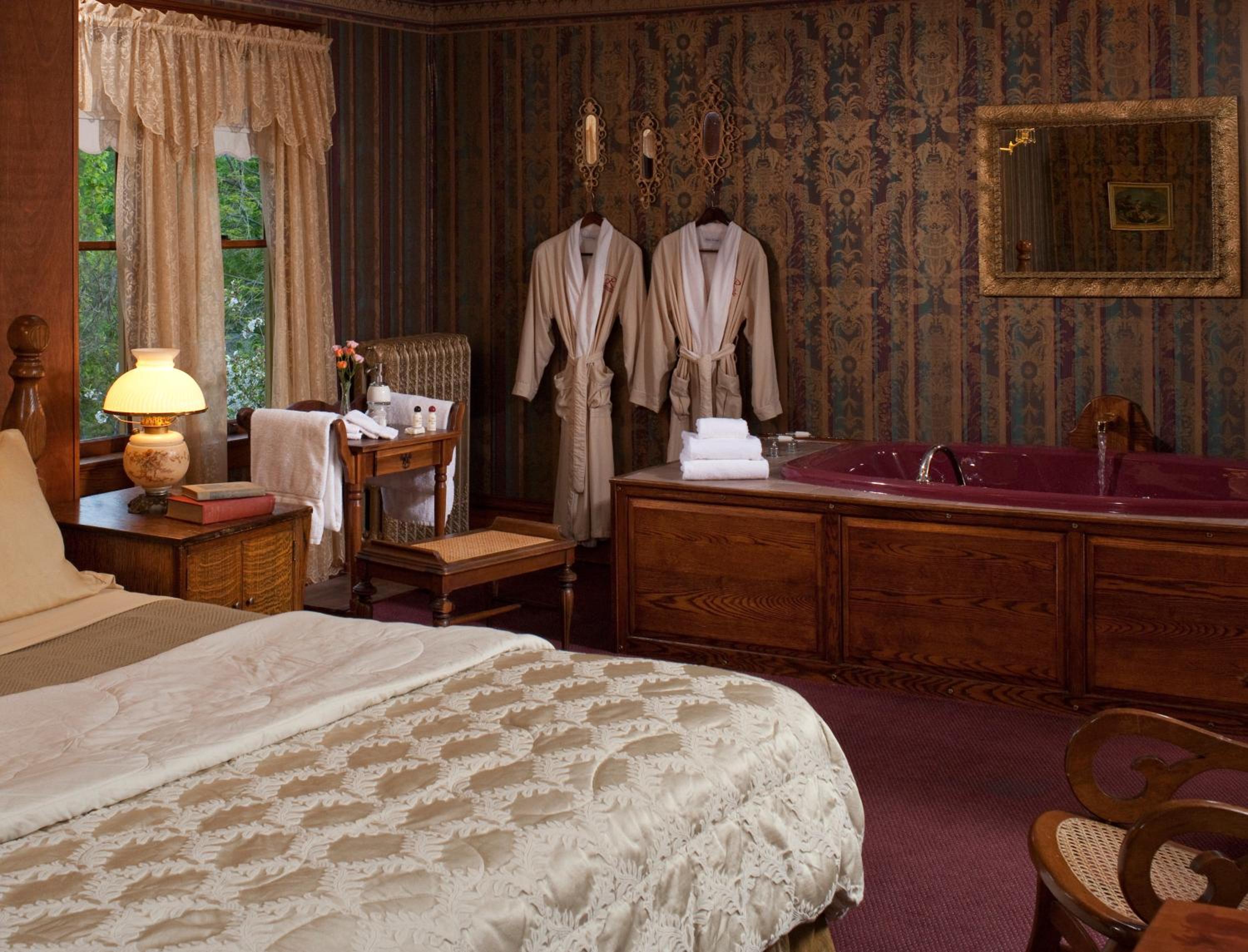 Old Rittenhouse Inn