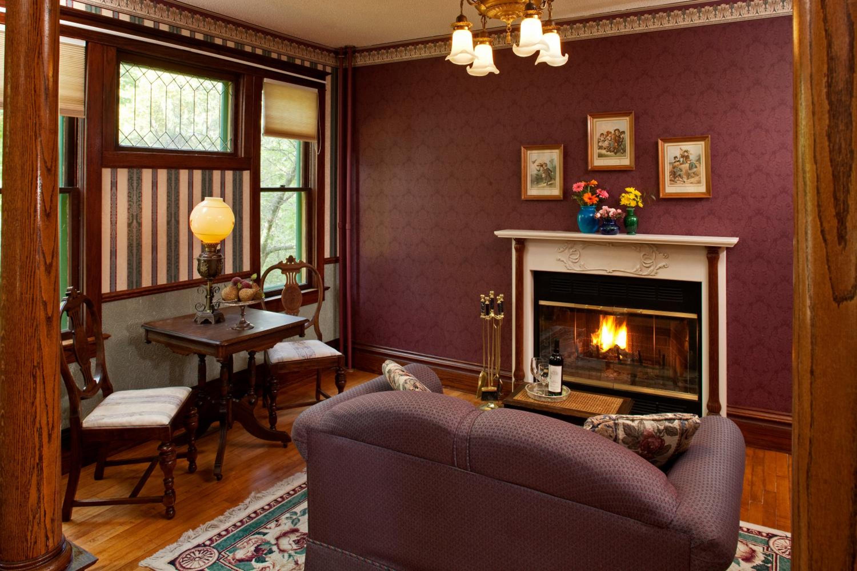 Old Rittenhouse Inn