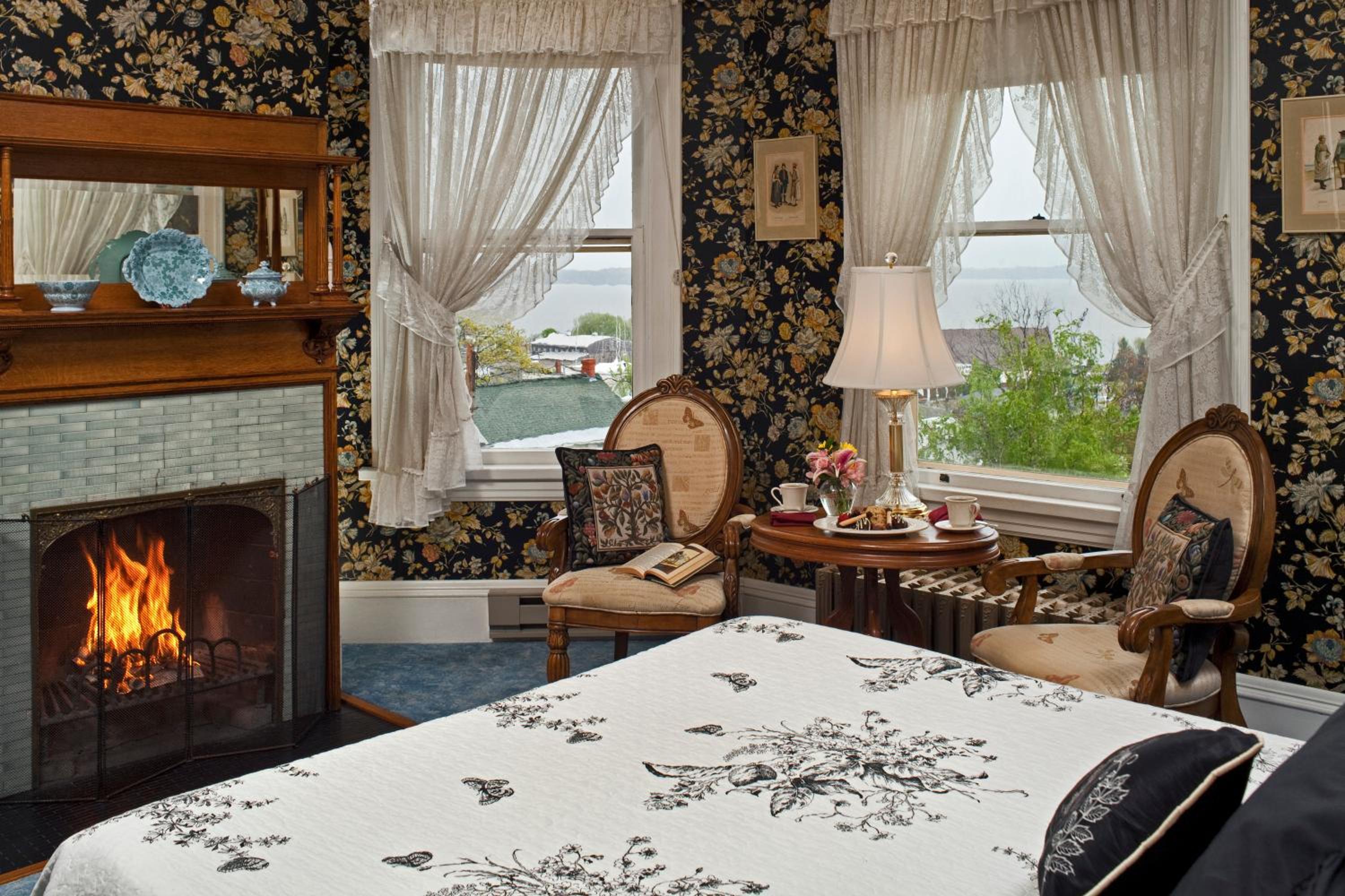 Old Rittenhouse Inn